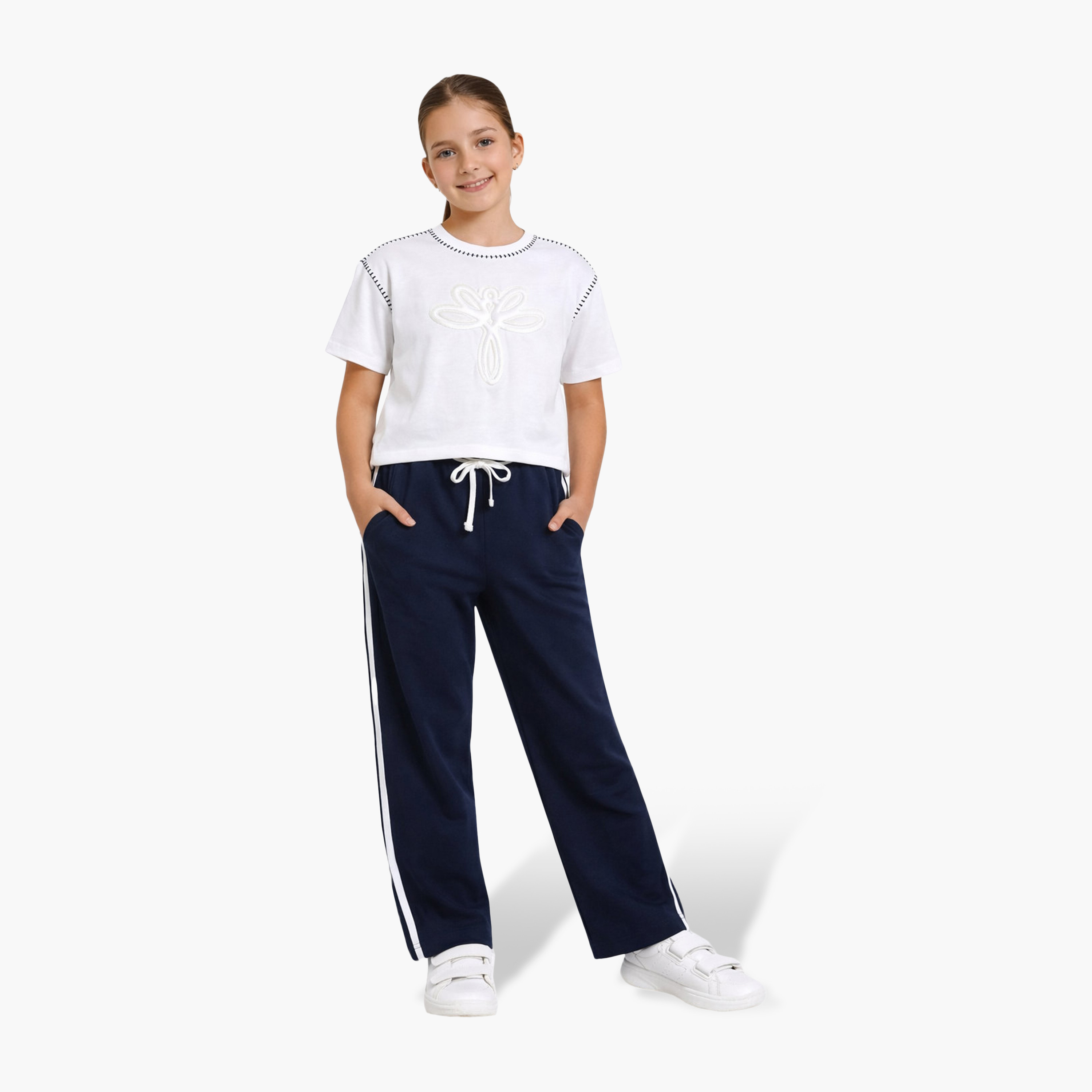 طقم بلوزة أنيق بتصميم بارز وبنطلون من فيكتور آند جين-girls-clothing-setsandcoords-image-1