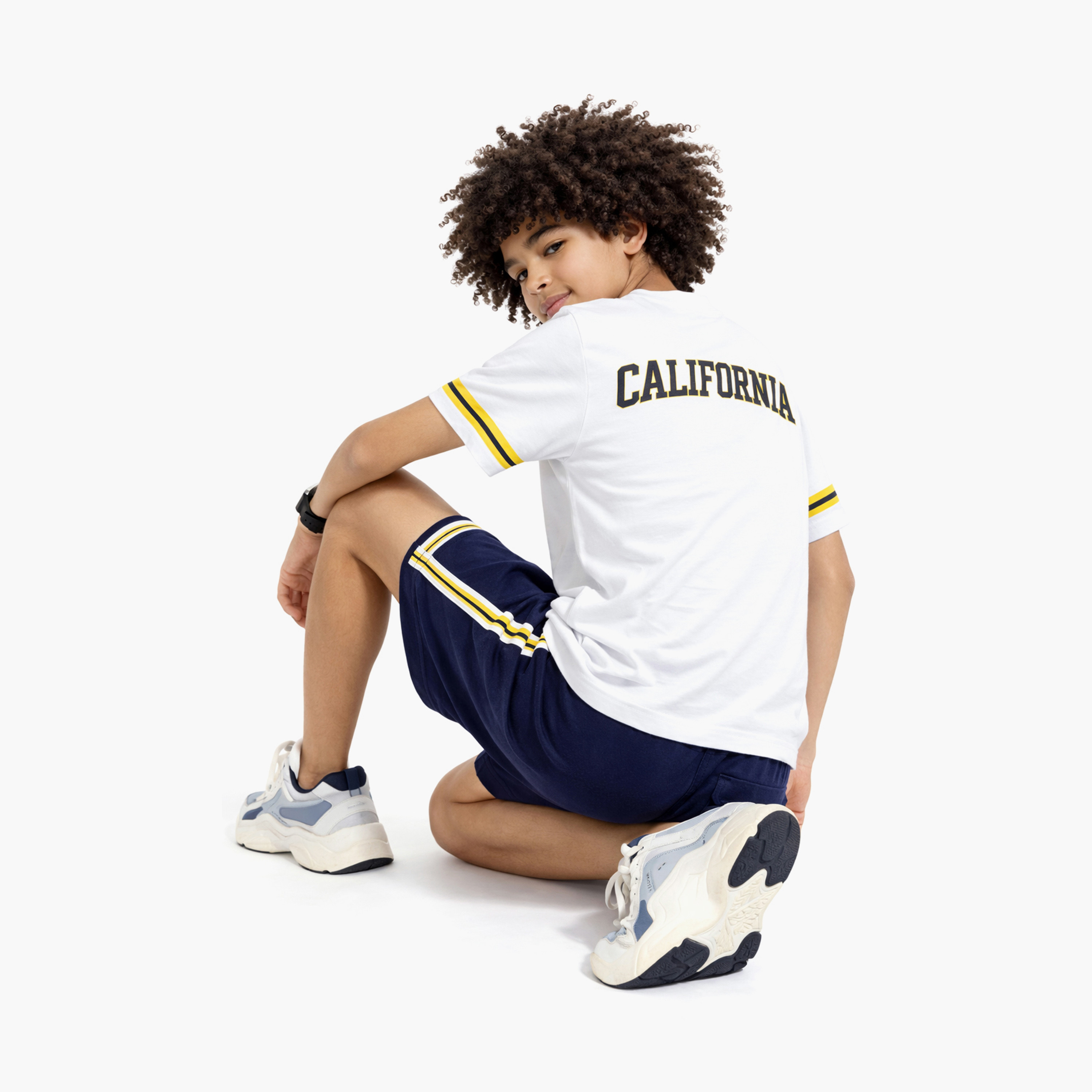 طقم مكون من تيشيرت "California 56" وشورت قطعتين من فيكتور آند جين-boys-clothing-setsandcoords-image-6