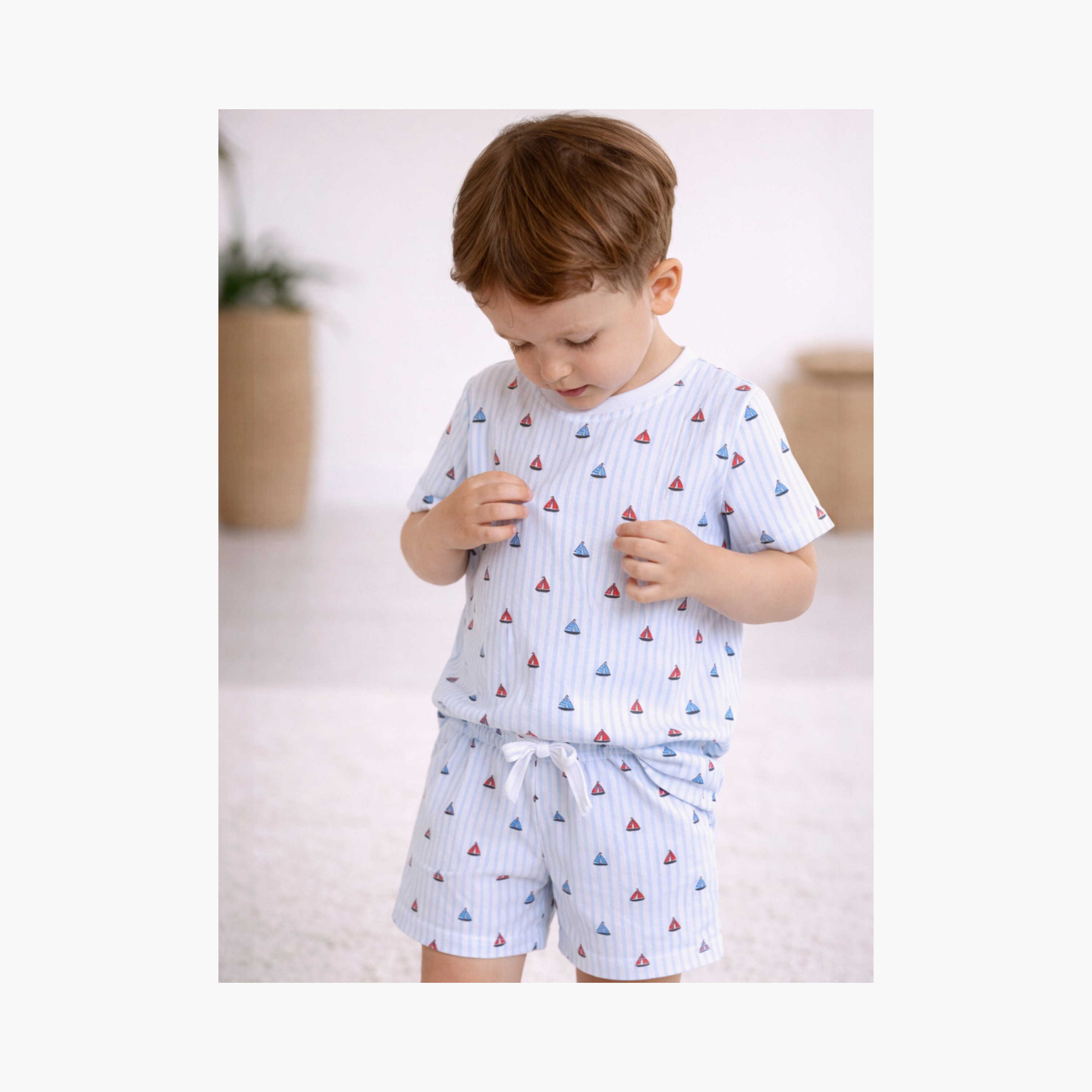 طقم تي شيرت قطني وشورت بطبعة رياضية من فيكتور آند جين-boys-clothing-setsandcoords-image-5