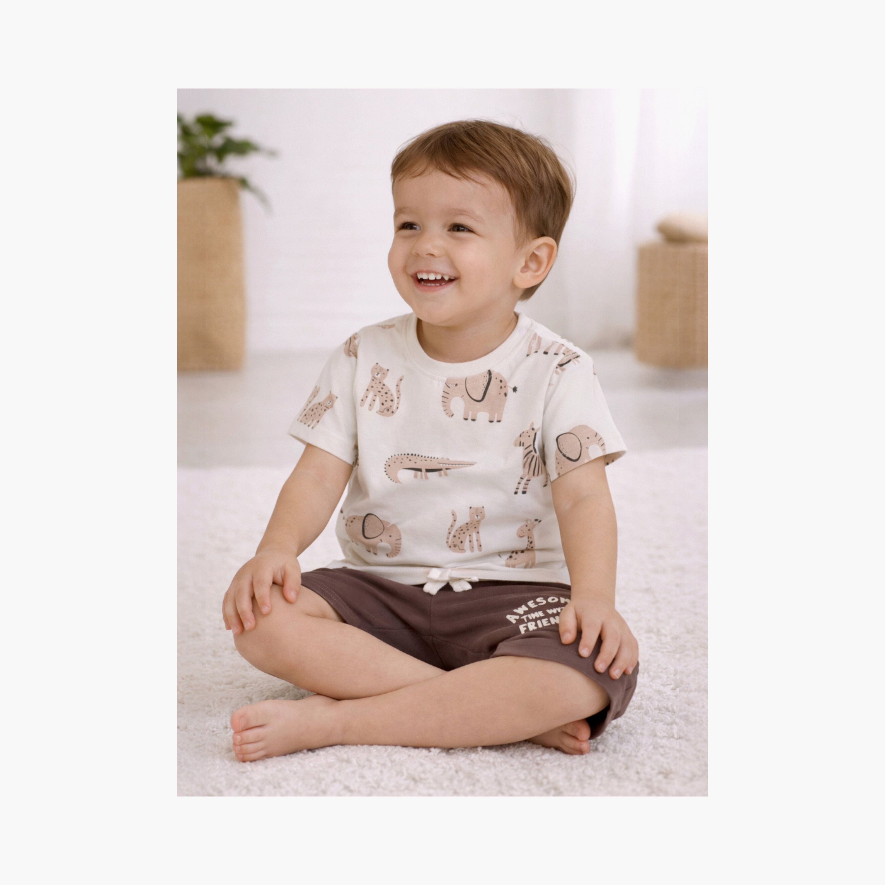طقم تي شيرت قطني وشورت بطبعة حيوانات السفاري من فيكتور آند جين-boys-clothing-setsandcoords-image-5