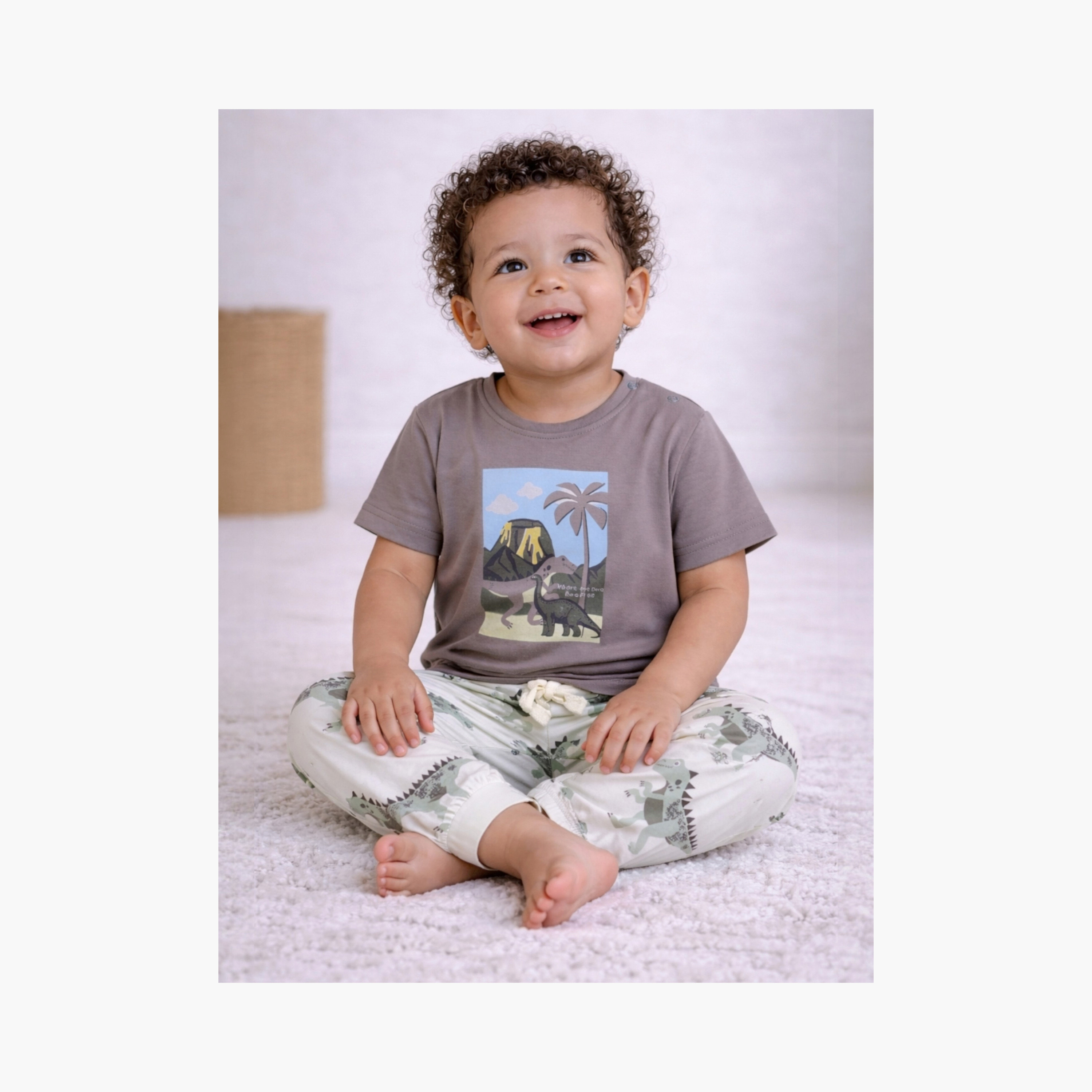 طقم تي شيرت قطني وبيجامة بطبعة من الطبيعة من فيكتور آند جين-boys-clothing-setsandcoords-image-5