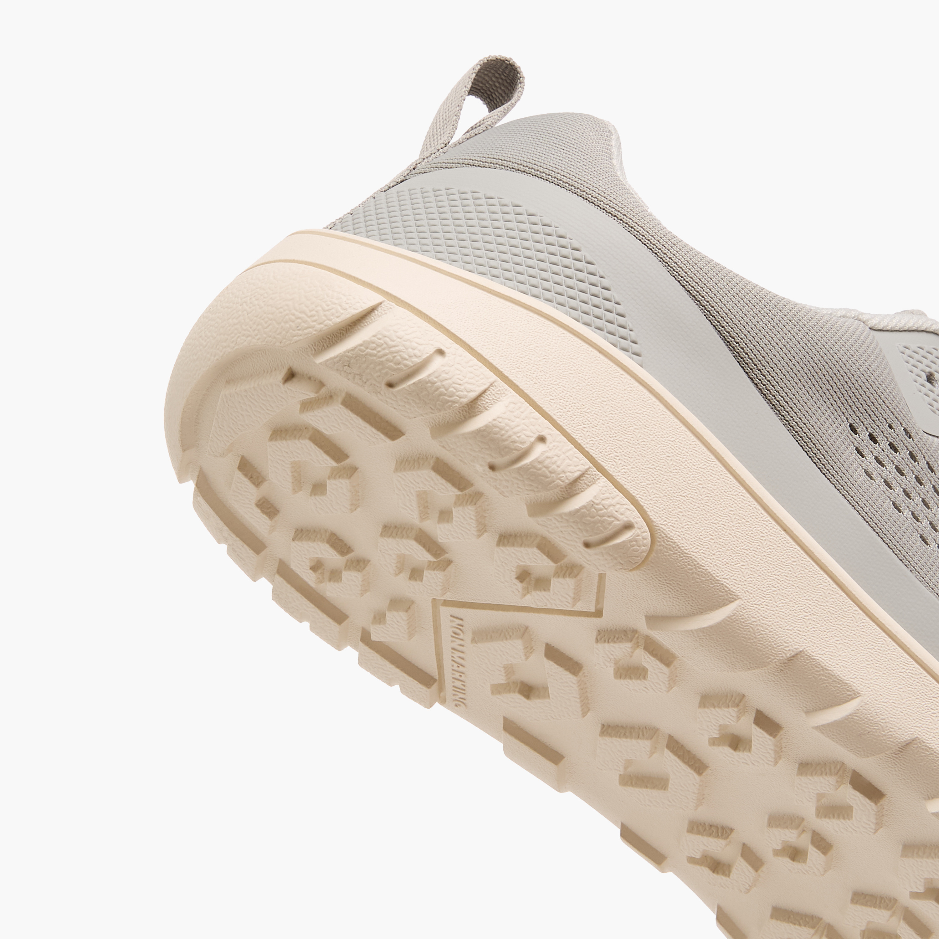 حذاء سنيكرز برباط للرجال من لو كونفورت-men-shoes-sneakers-image-5