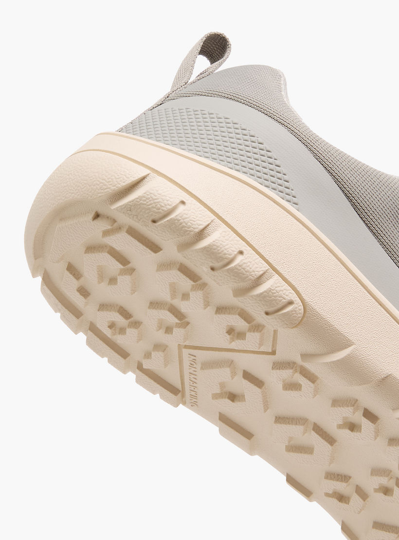 حذاء سنيكرز برباط للرجال من لو كونفورت-men-shoes-sneakers-image-5