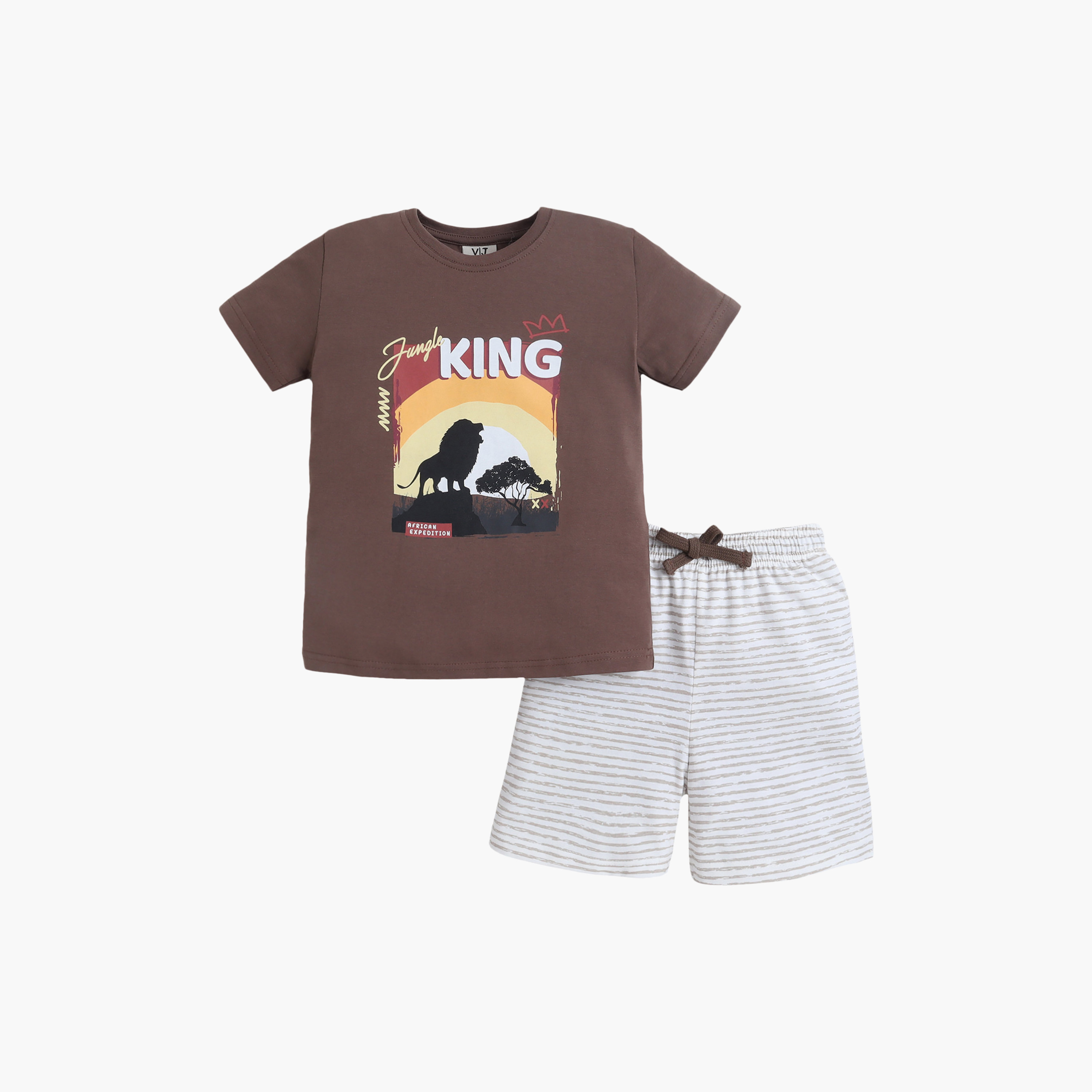 طقم تي شيرت قطني وشورت برسومات "الملك" من فيكتور آند جين-boys-clothing-setsandcoords-image-2