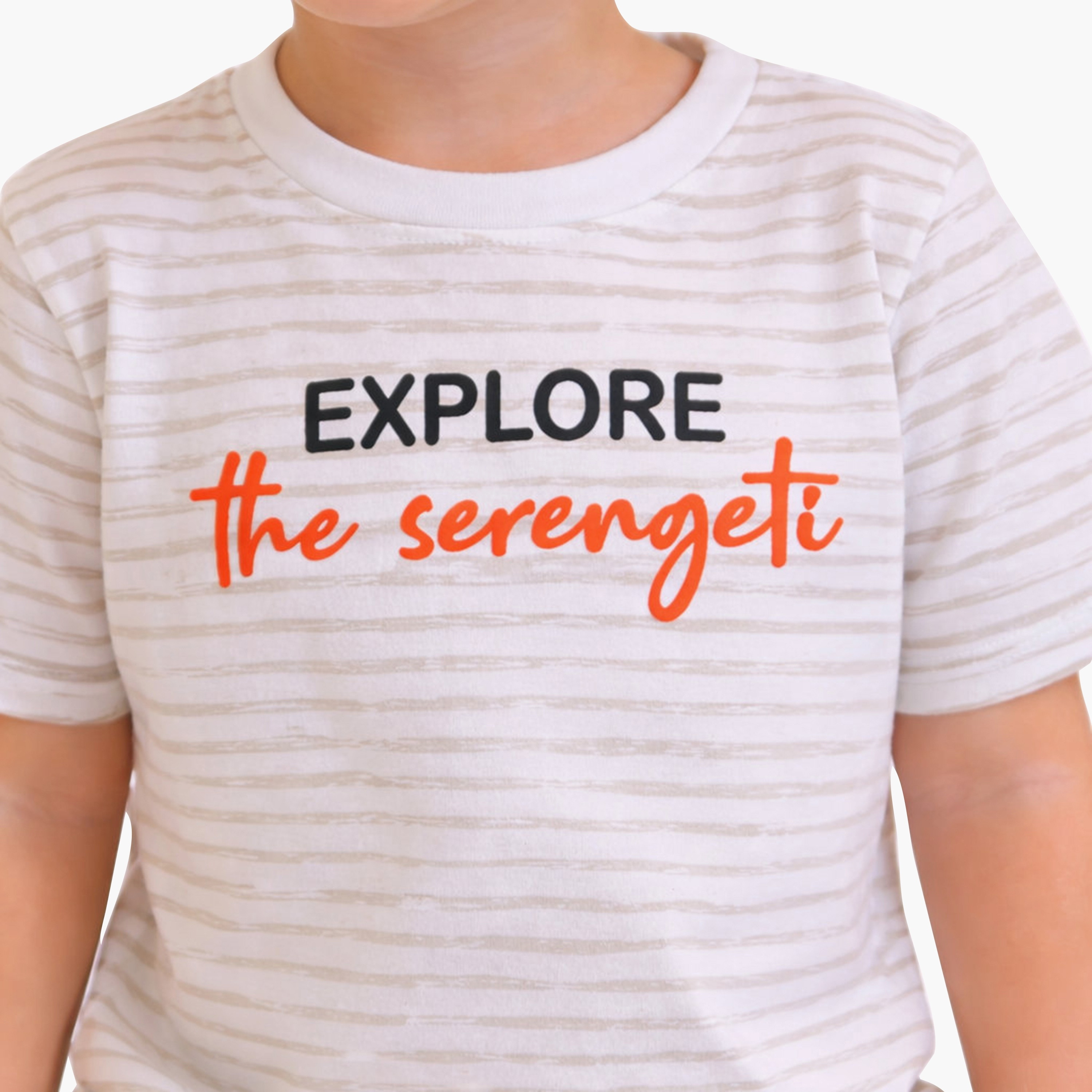 طقم تي شيرت قطني وشورت بطبعة "Explore the Serengeti" من فيكتور آند جين-boys-clothing-setsandcoords-image-4