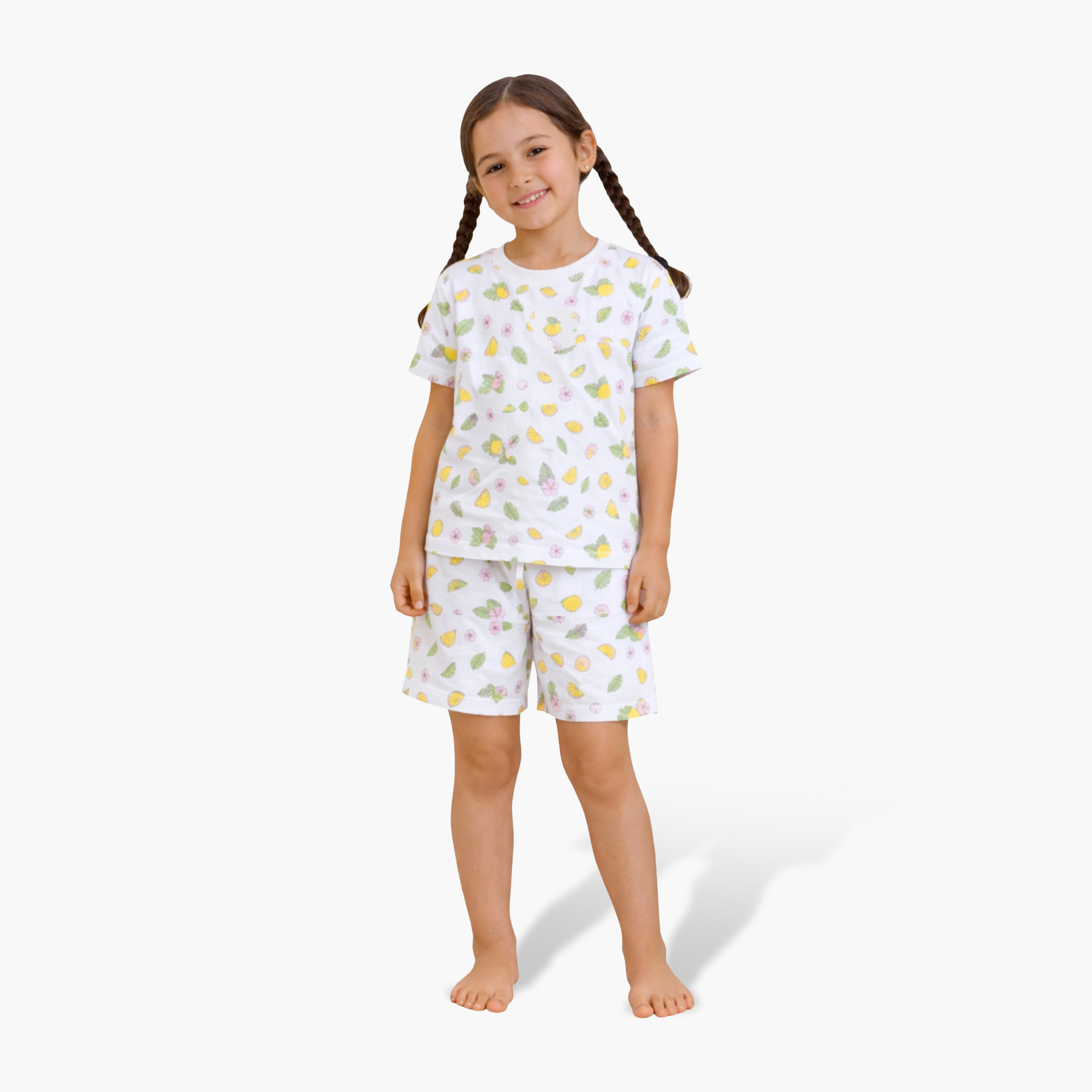 طقم تي شيرت قطني وشورت بطبعة ليمون من فيكتور آند جين-baby-girls-clothing-nightwear-pyjamasets-image-1
