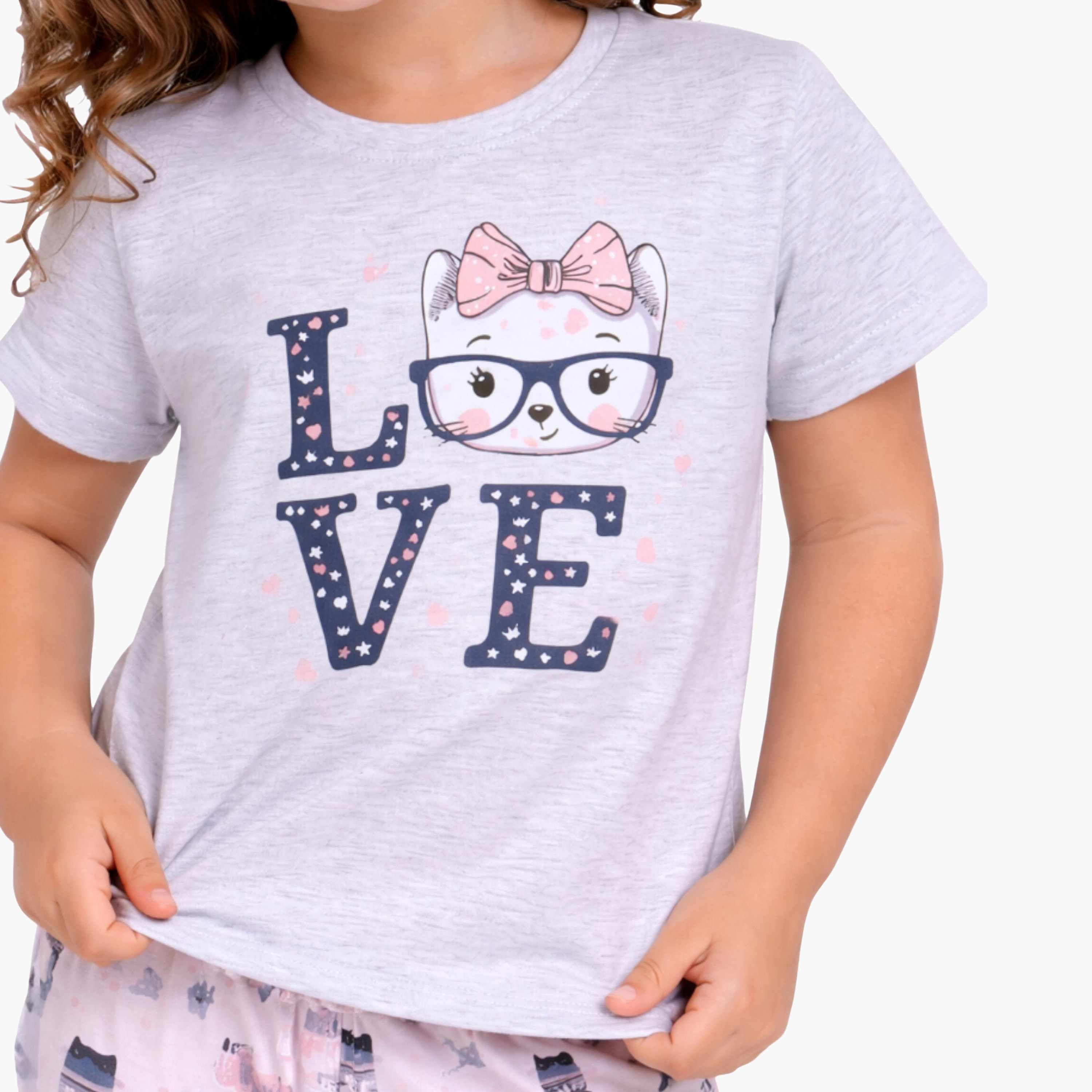طقم تي شيرت قطني وبيجامة بطبعة كلمة "LOVE" من فيكتور آند جين-baby-girls-clothing-nightwear-pyjamasets-image-5