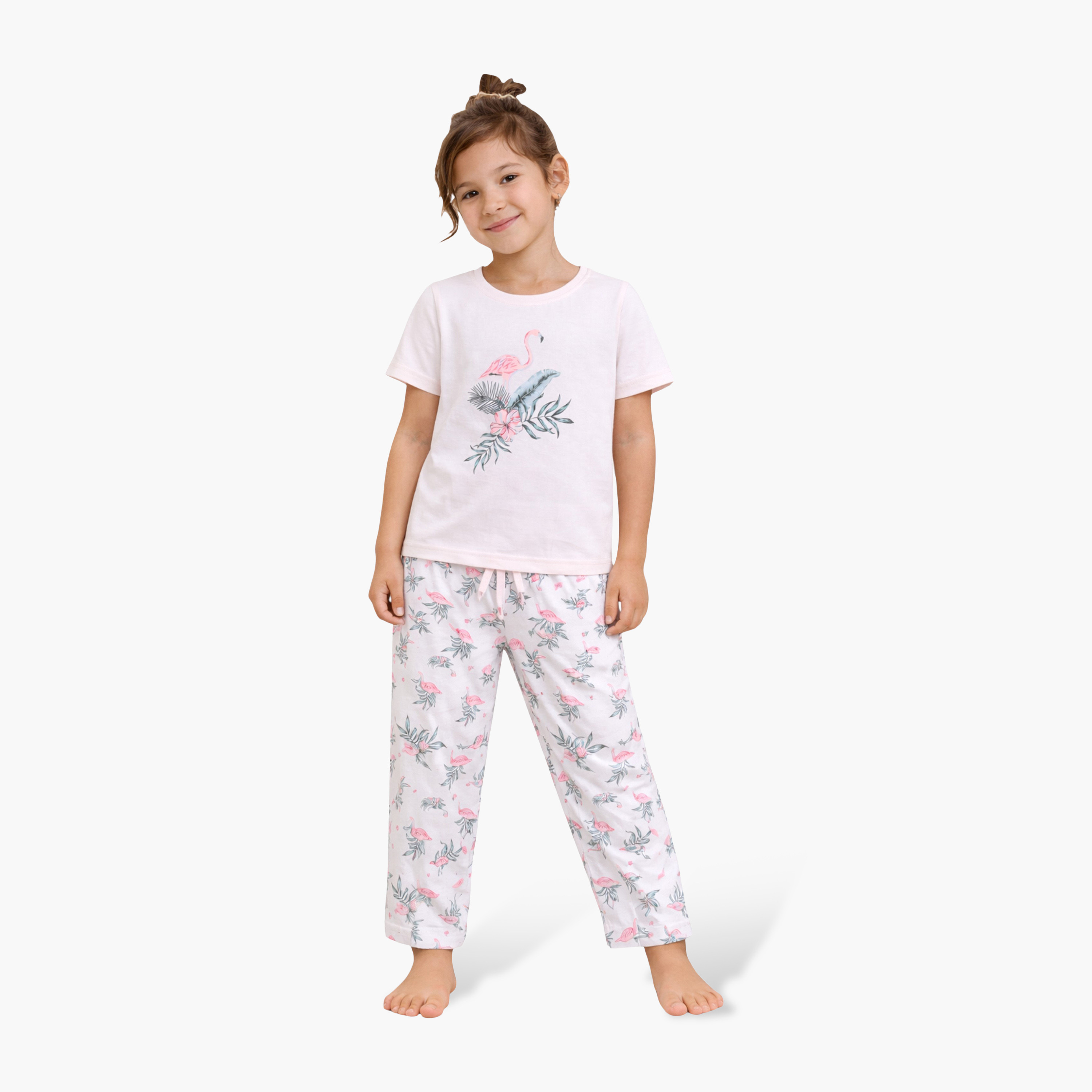 طقم تي شيرت قطني وبيجامة بطبعة فلامينغو من فيكتور آند جين-girls-clothing-nightwear-image-1