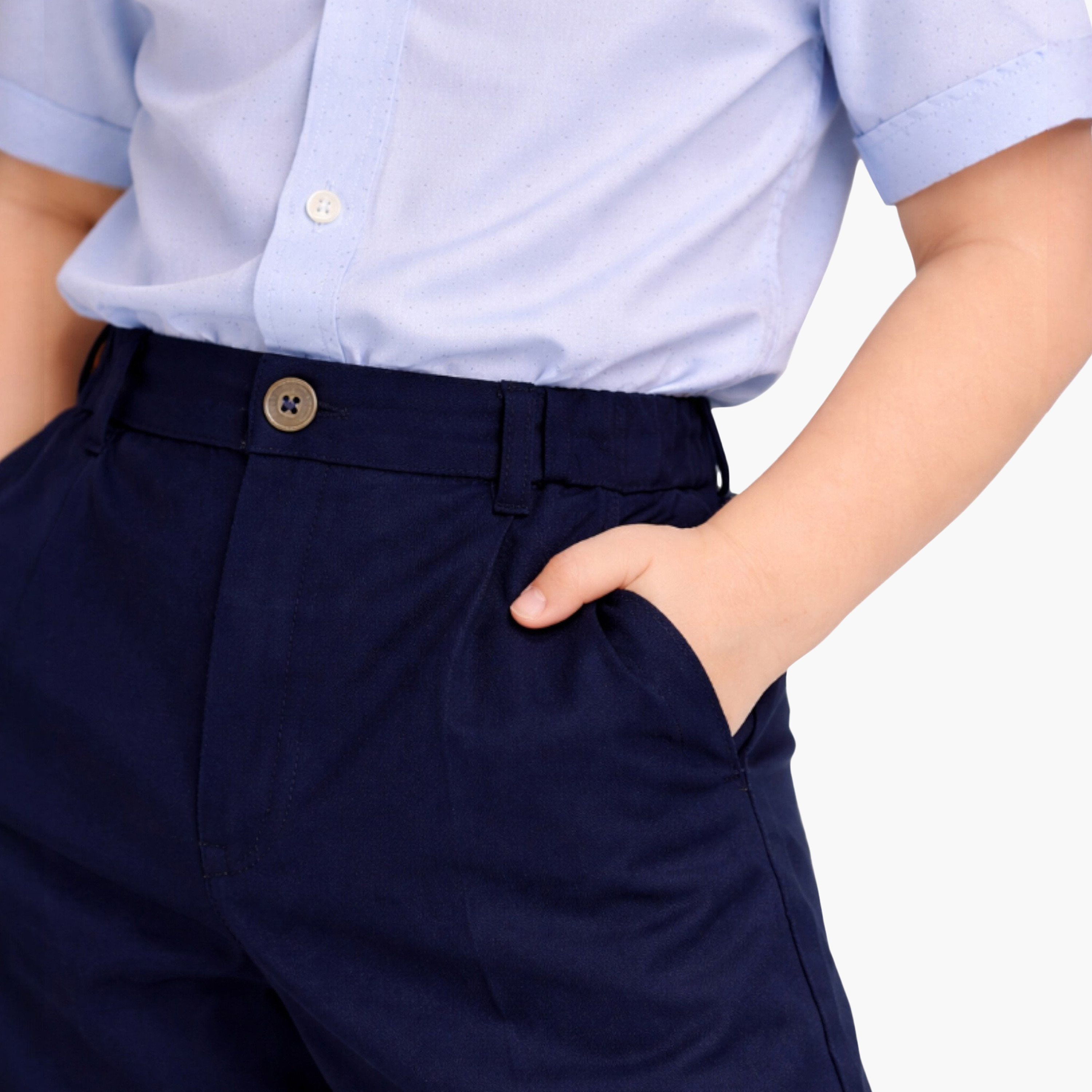 طقم رسمي مكون من قميص، شورت كحلي، حمالات وربطة عنق "بو تاي" من فيكتور آند جين-boys-clothing-setsandcoords-image-7