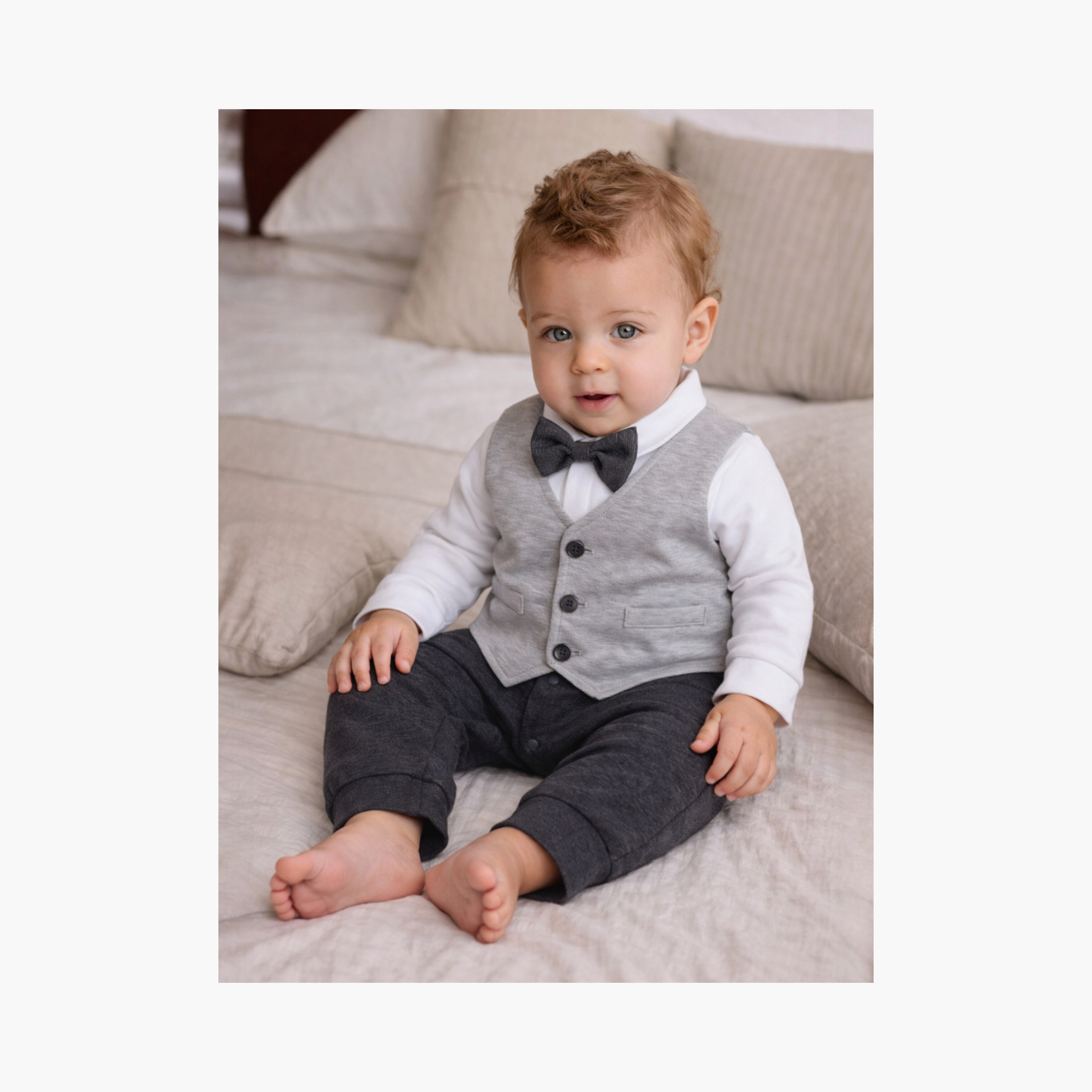 طقم رومبير بتصميم وهمي (موك) مكون من سديري، قميص وربطة عنق من فيكتور آند جين-baby-boys-clothing-rompers-image-1