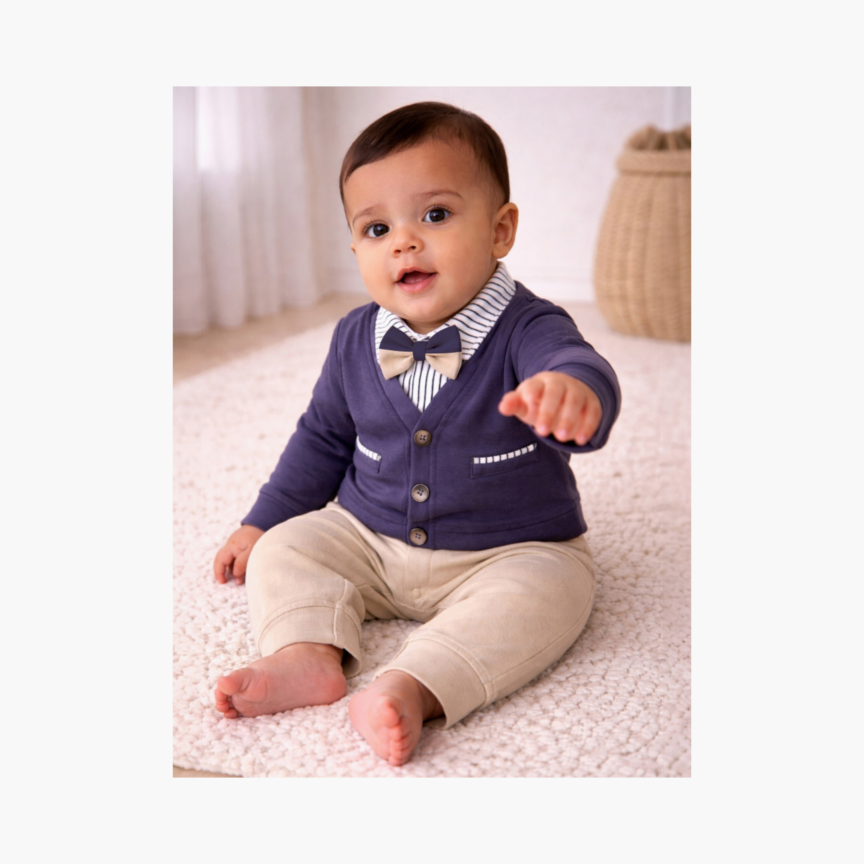 طقم رومبير مكون من كارديجان وربطة عنق من فيكتور آند جين-baby-boys-clothing-rompers-image-4