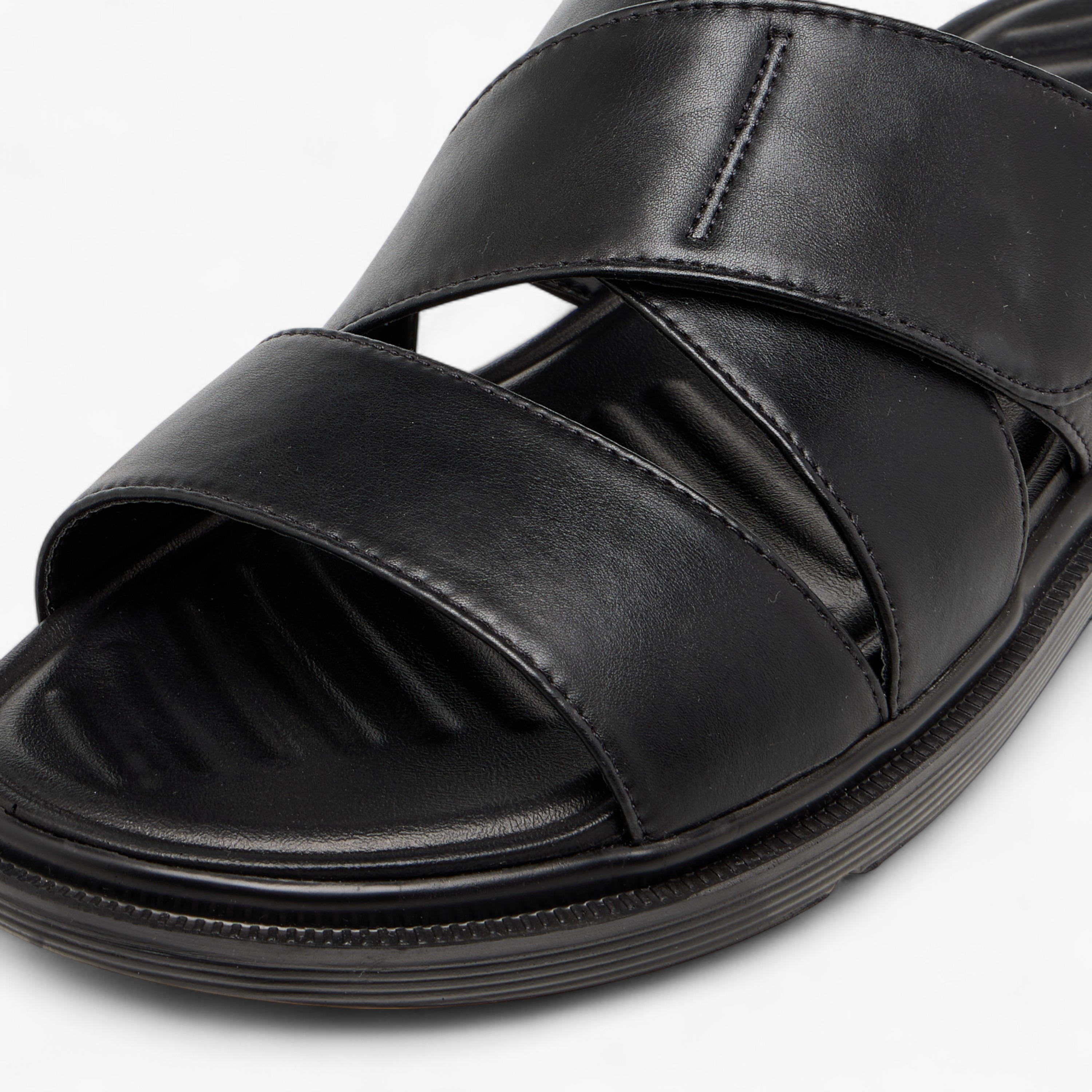 صندل بأحزمة متقاطعة سهل الارتداء من إل بي إل من شو إكسبريس-men-shoes-sandals-image-4