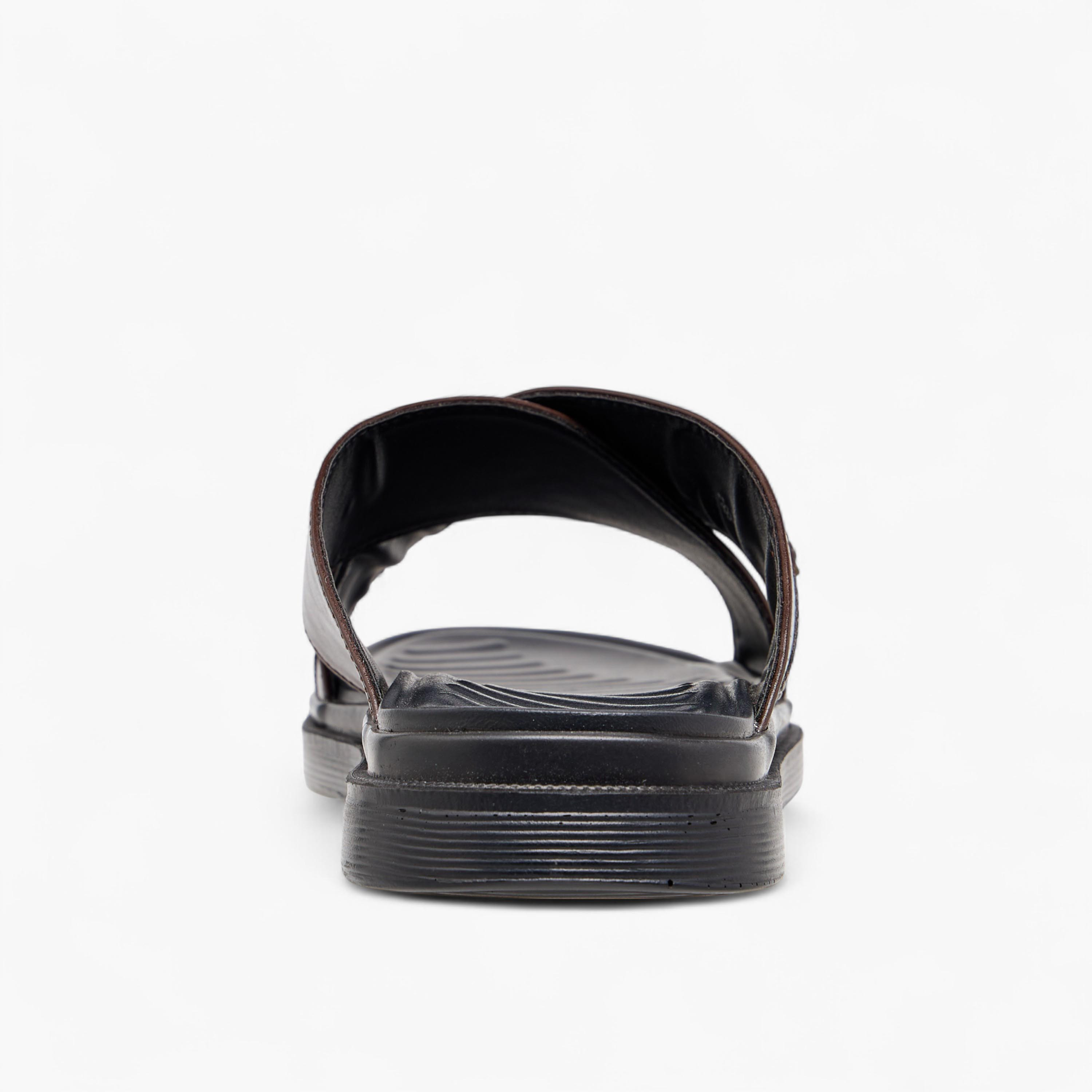 صندل مريح سهل الارتداء بحزام متقاطع من أل بي أل من شو إكسبريس-men-shoes-sandals-image-9