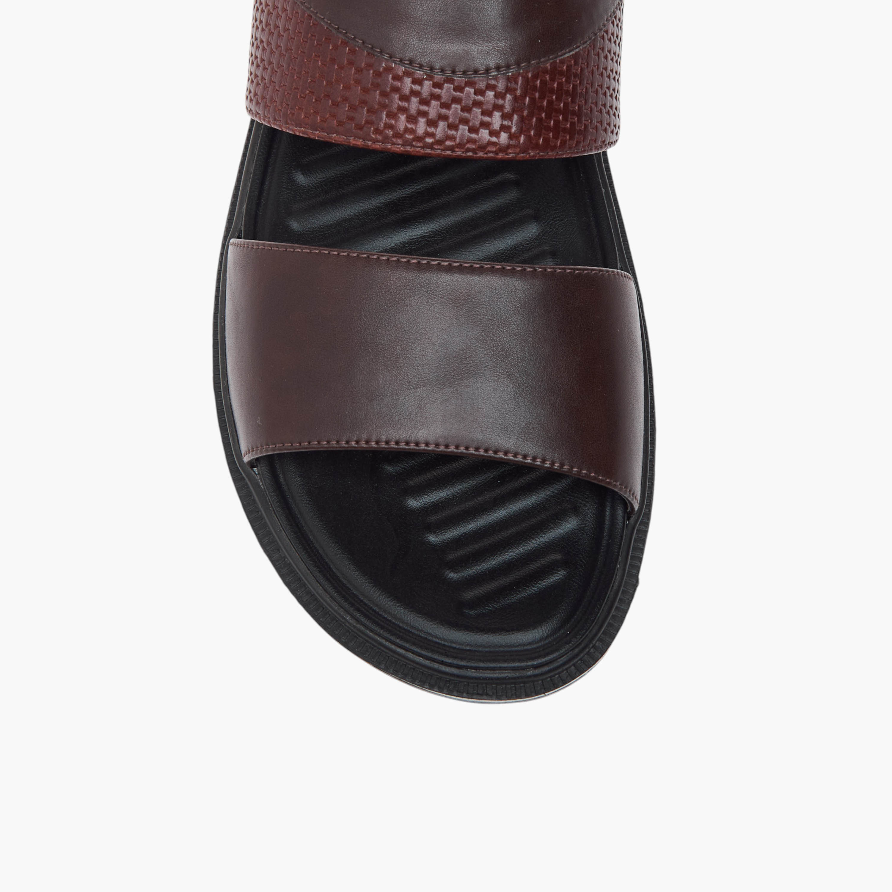 صندل مريح سهل الارتداء وبارز الملمس من أل بي أل من شو إكسبريس-men-shoes-sandals-image-3
