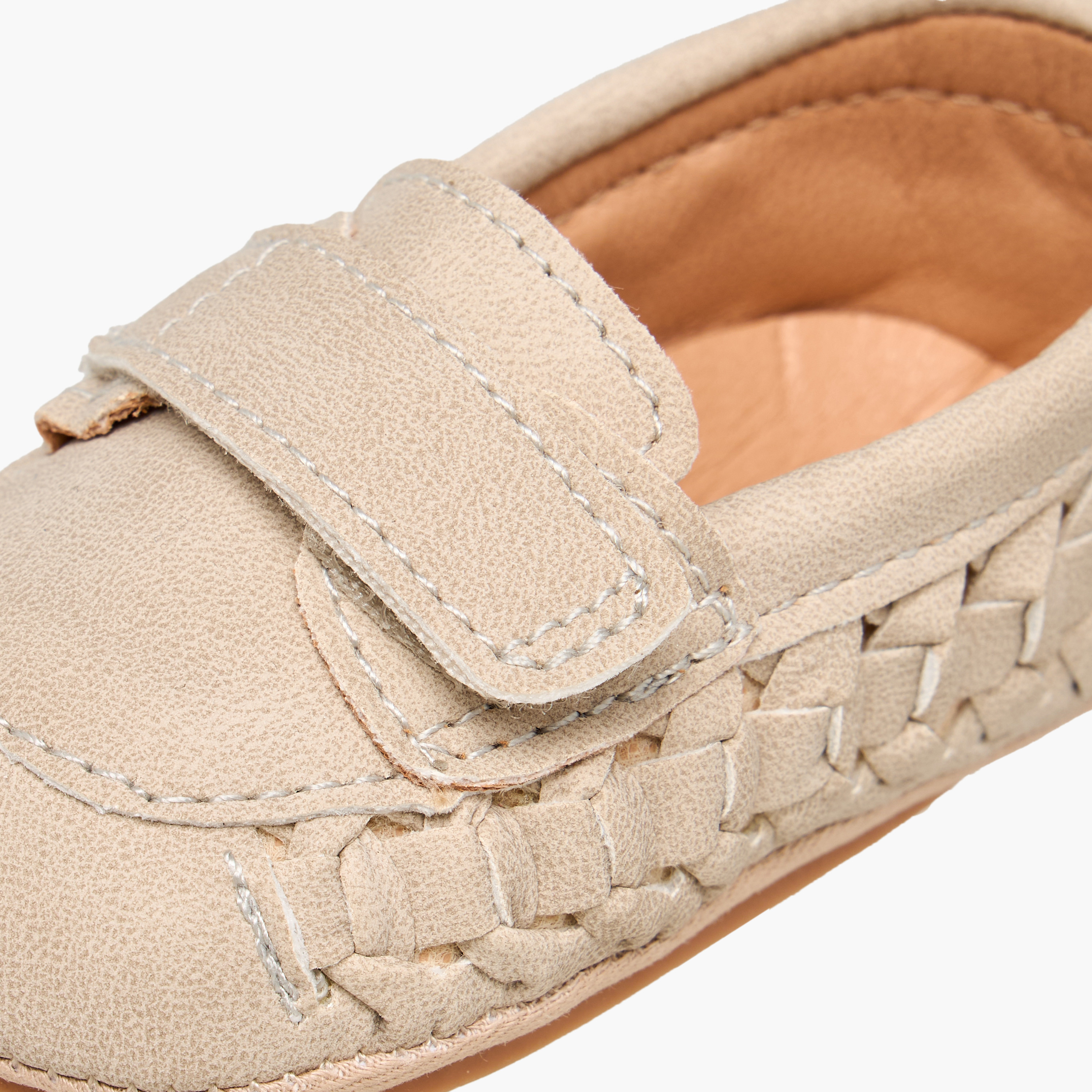 بوت بارز الملمس سهل الارتداء من بيرفيت-baby-boys-shoes-booties-image-1