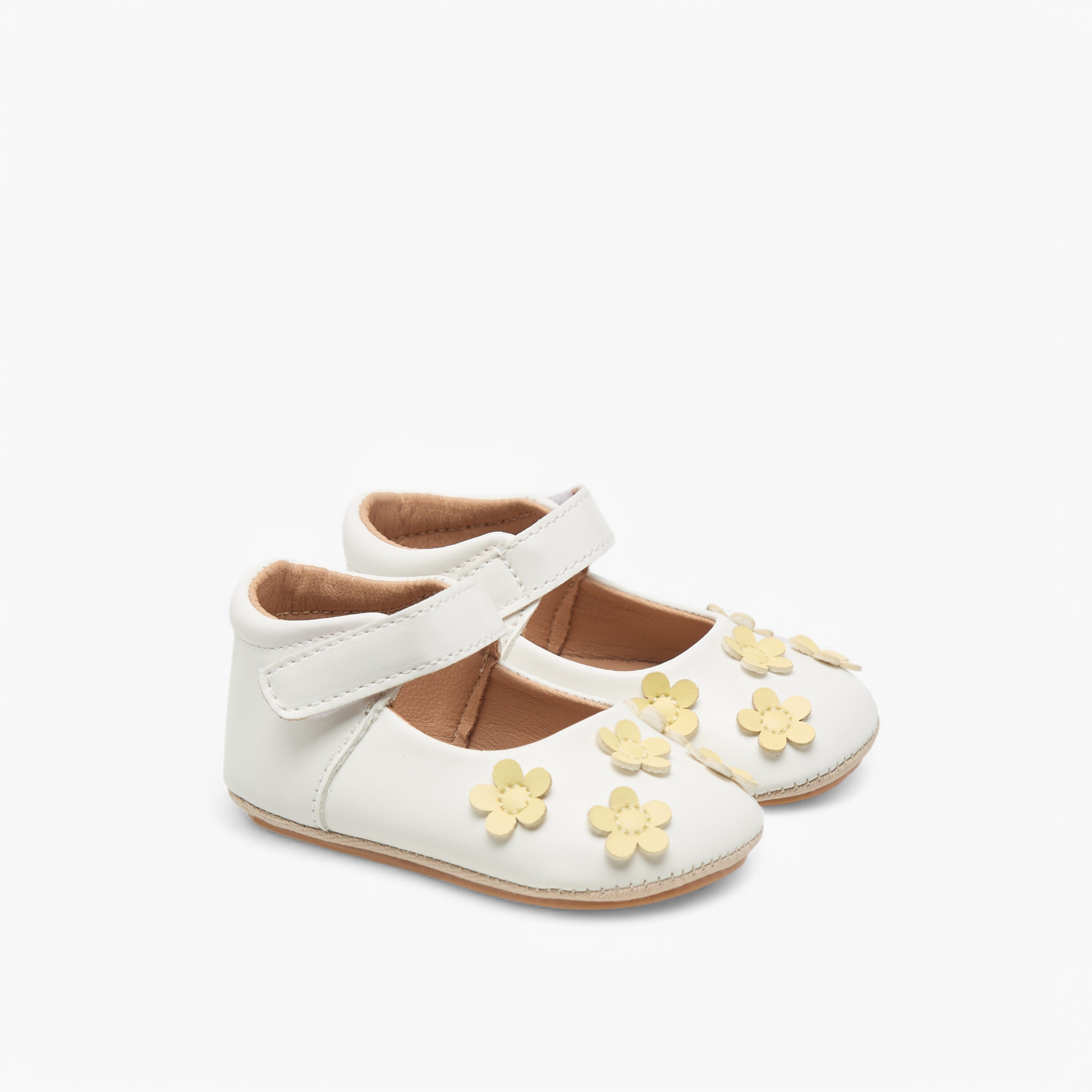 حذاء بتزيينات زهرية وبشريط إغلاق لاصق من بيرفيت-baby-girls-shoes-closedshoes-image-6