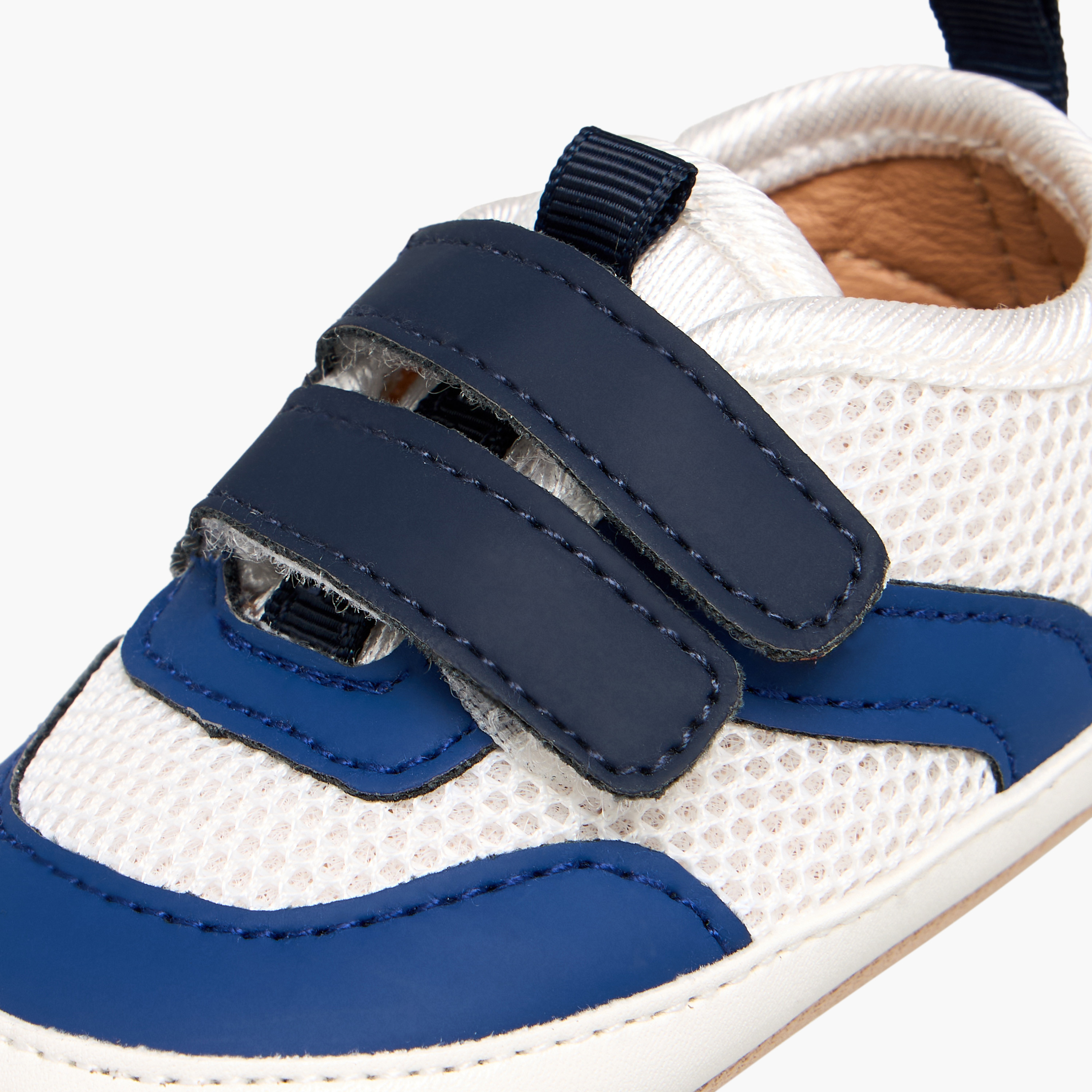 بوت بتفاصيل ألواح وشريط إغلاق لاصق من بيرفيت-baby-boys-shoes-booties-image-2