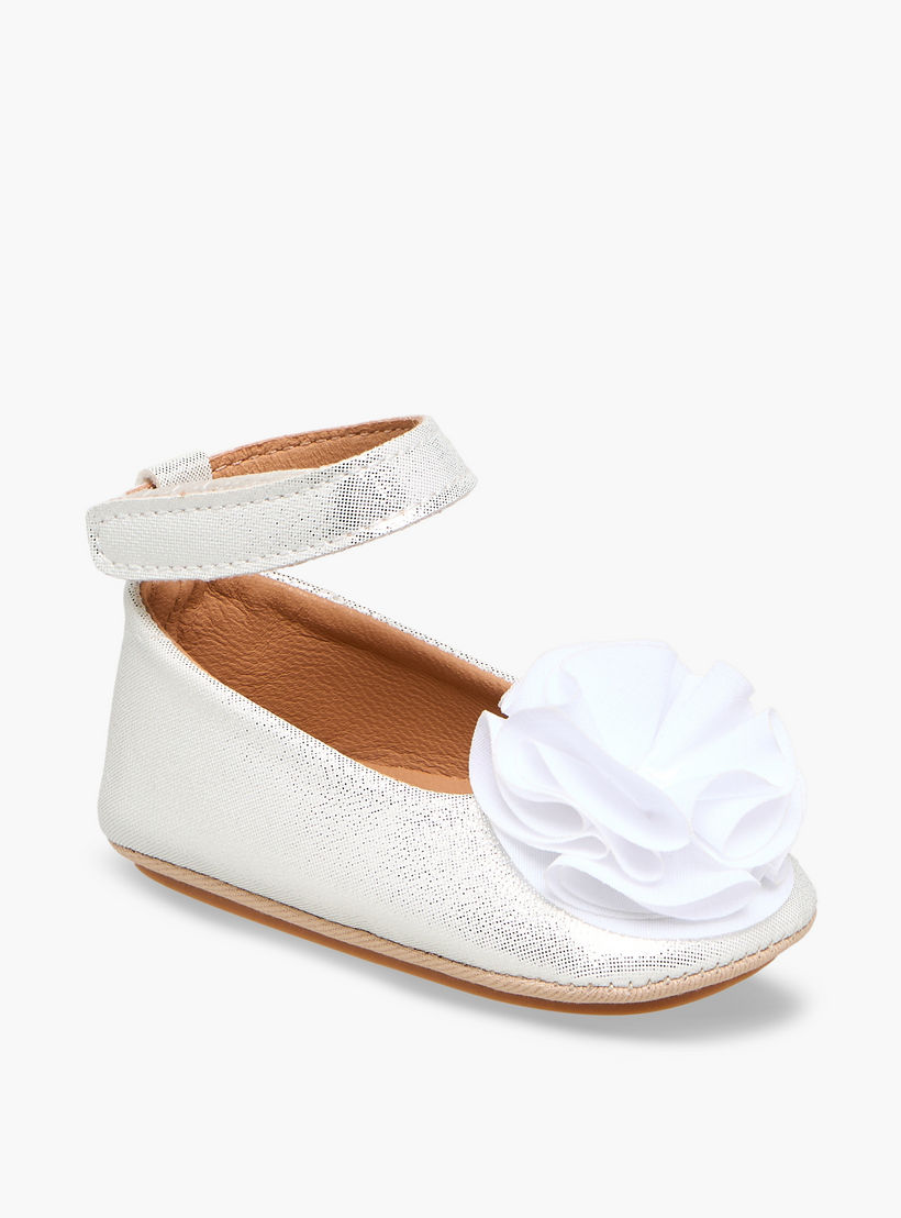 حذاء باليرينا بزينة زهرية من بيرفيت-baby-girls-shoes-booties-image-2