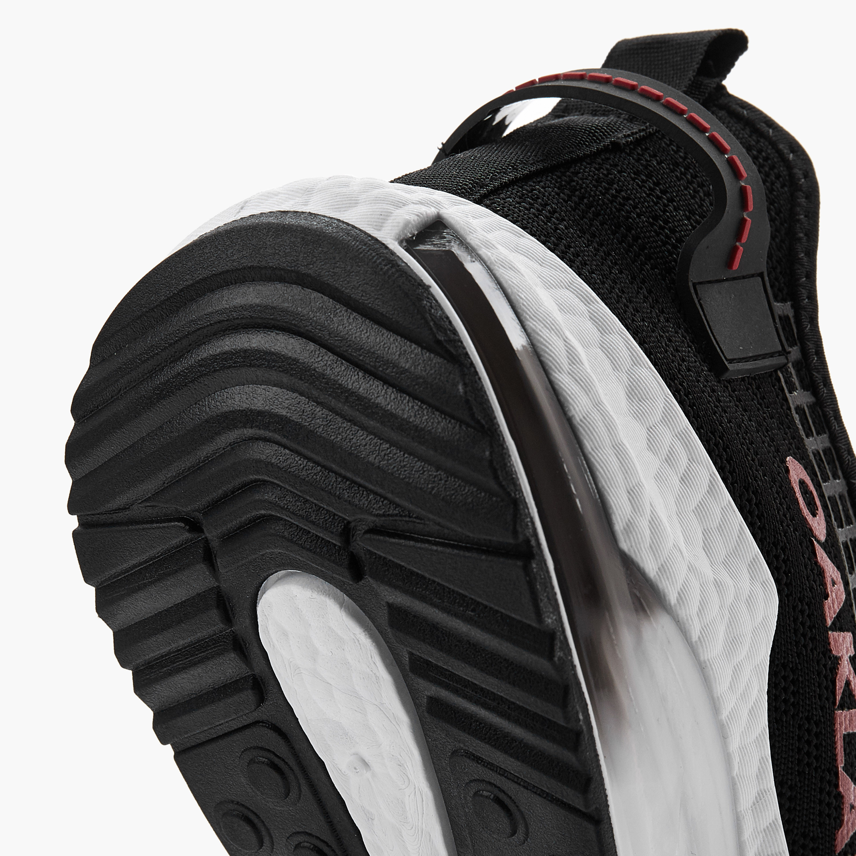 حذاء رياضي برباط إغلاق وتفاصيل شعار من أوكلان من شو إكسبريس-sports-men-shoes-image-4