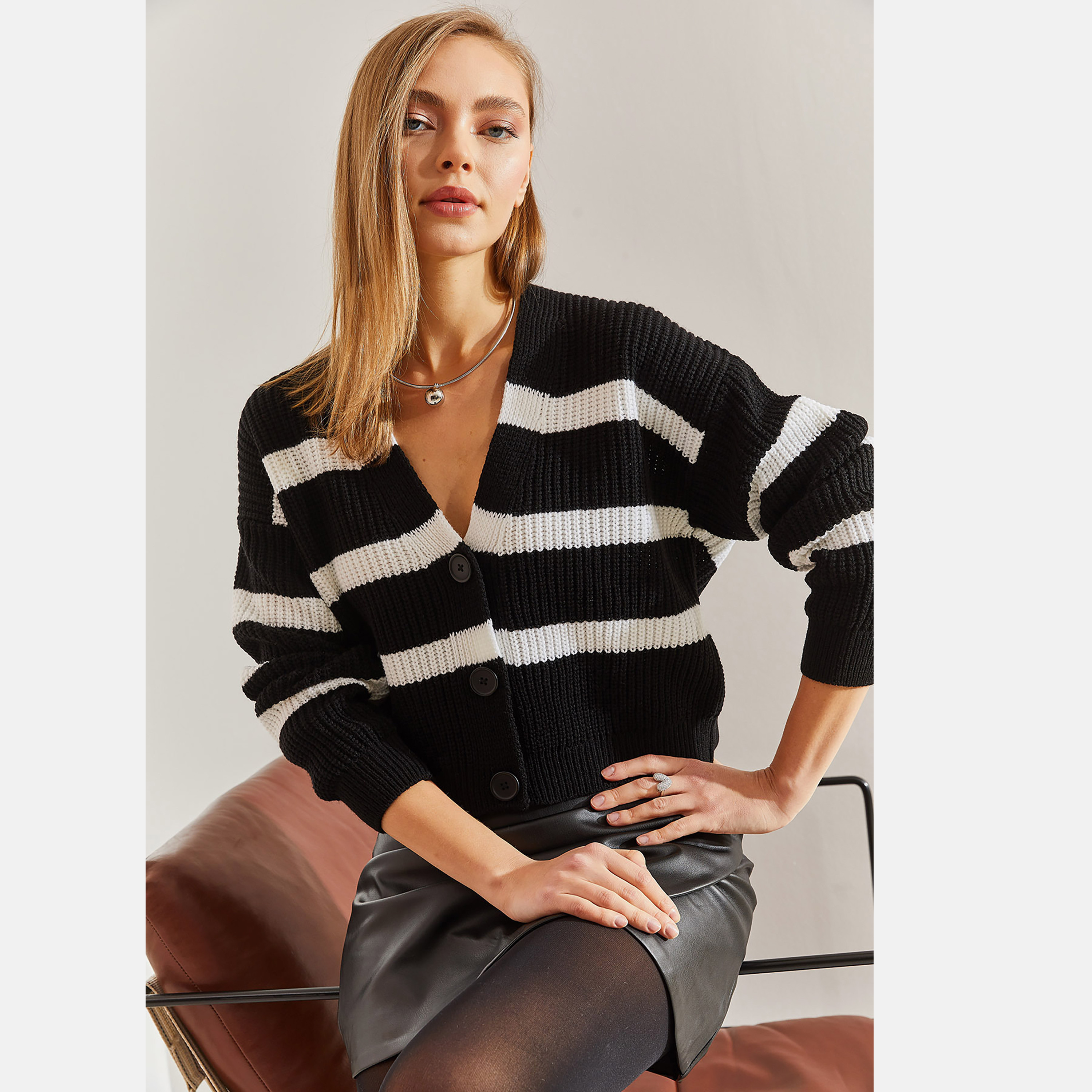 كارديجان نسائي مخطط من بيانكو لوتشي-women-winterwear-cardigansandjumpers-cardigans-image-4