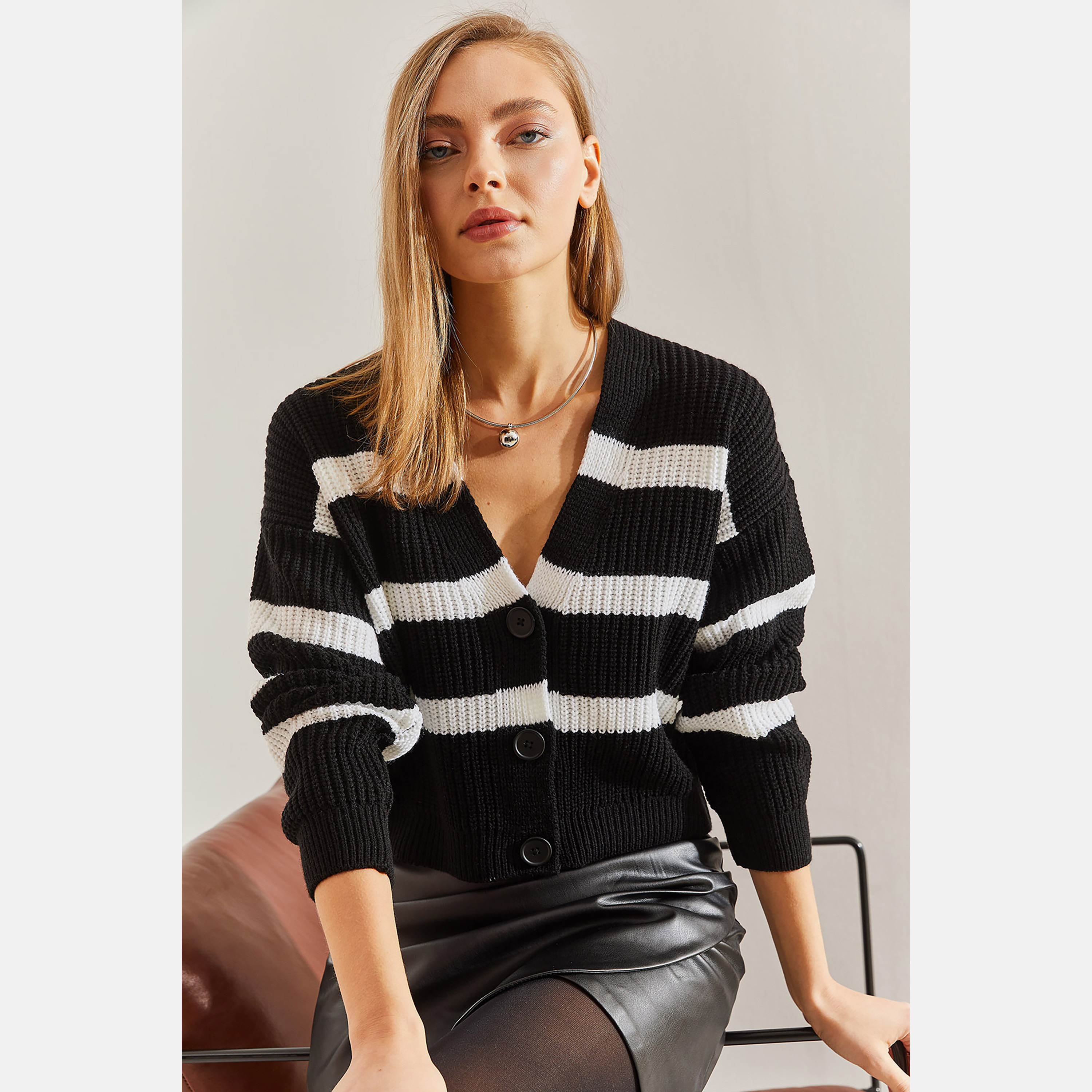 كارديجان نسائي مخطط من بيانكو لوتشي-women-winterwear-cardigansandjumpers-cardigans-image-5