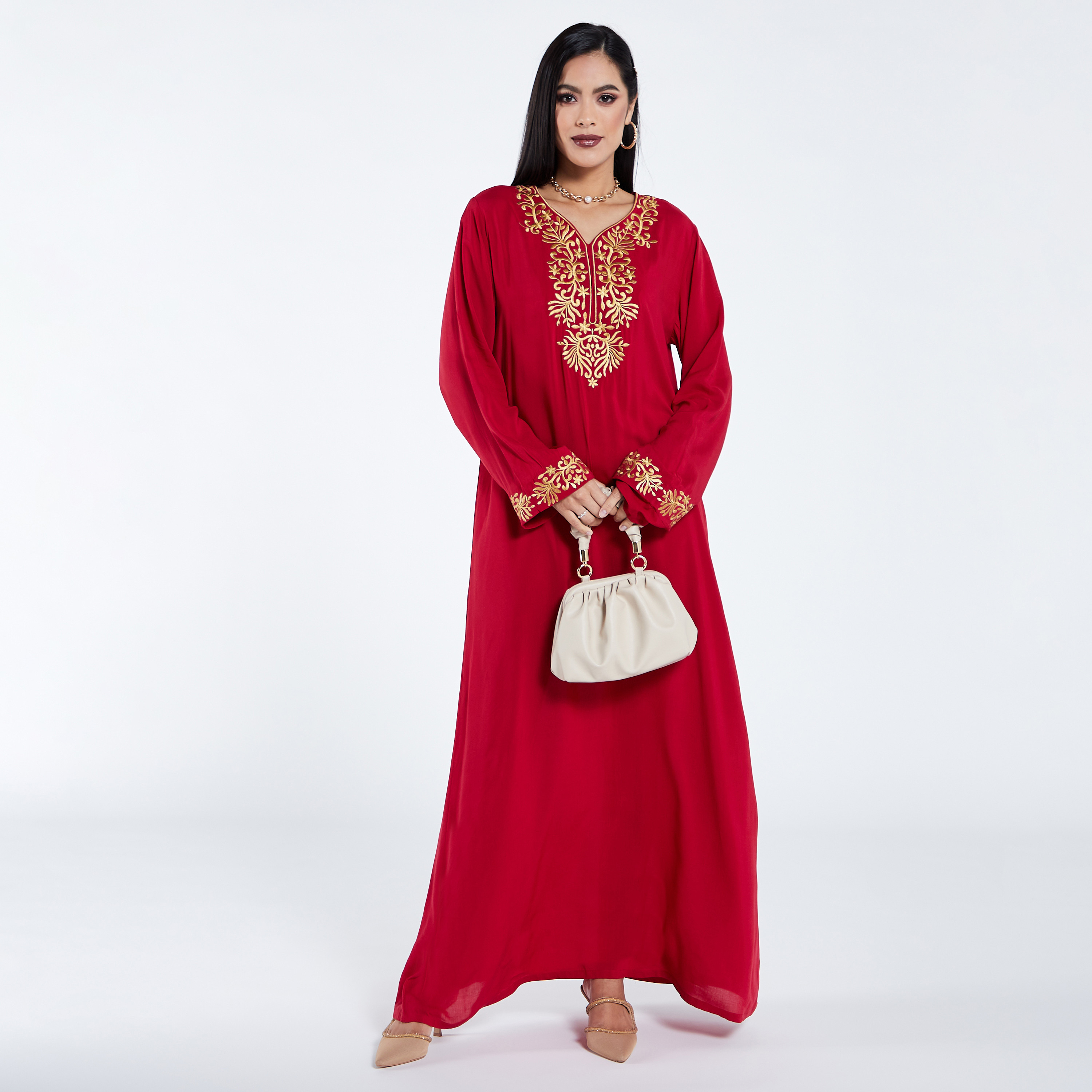 عباية سادة بأكمام طويلة وتفاصيل مطرزة من مويستريت-women-arabicclothing-jalabiyas-image-2