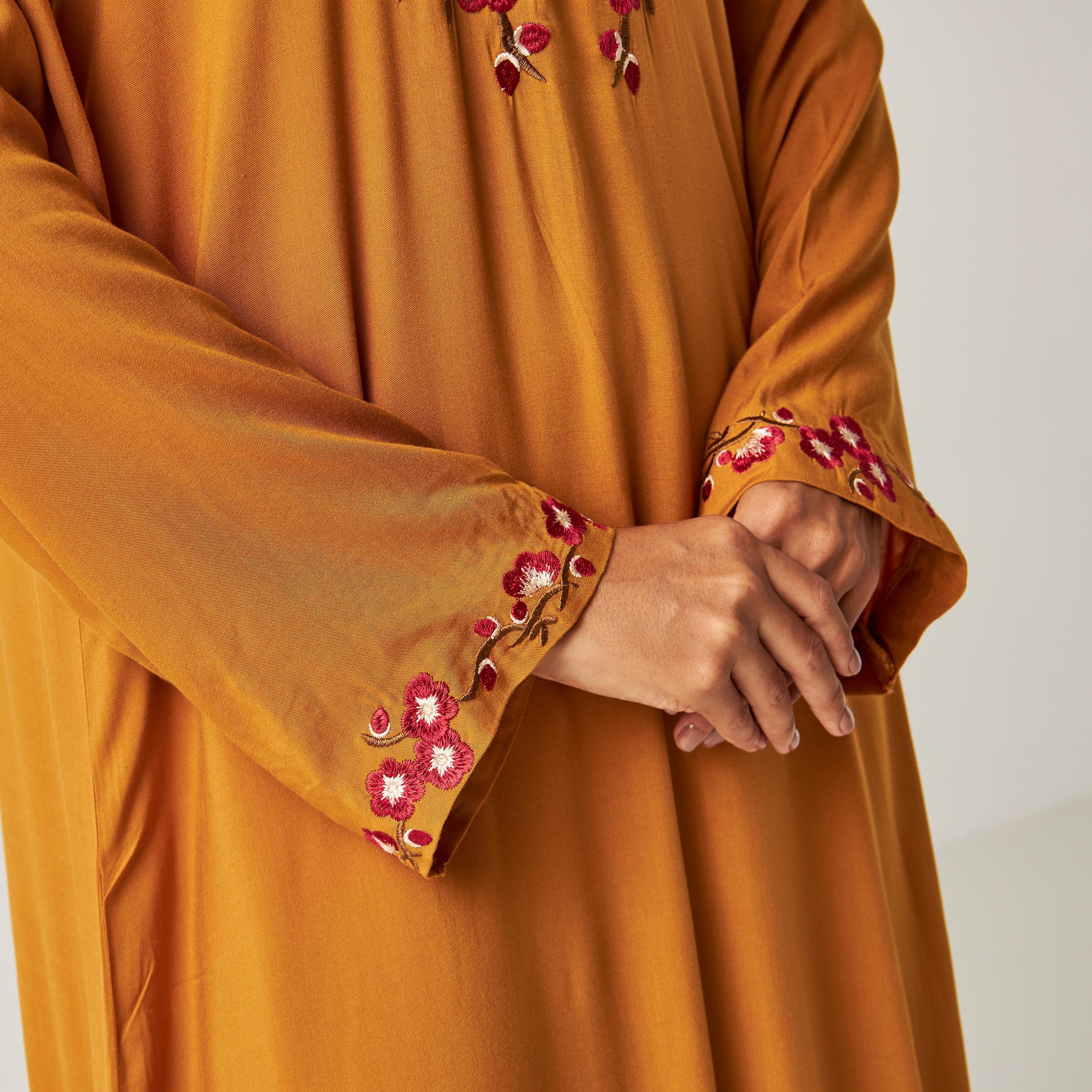 MOiSTREET Solid Abaya with Long Sleeves and Embroidered Detail-women-arabicclothing-jalabiyas-image-5
