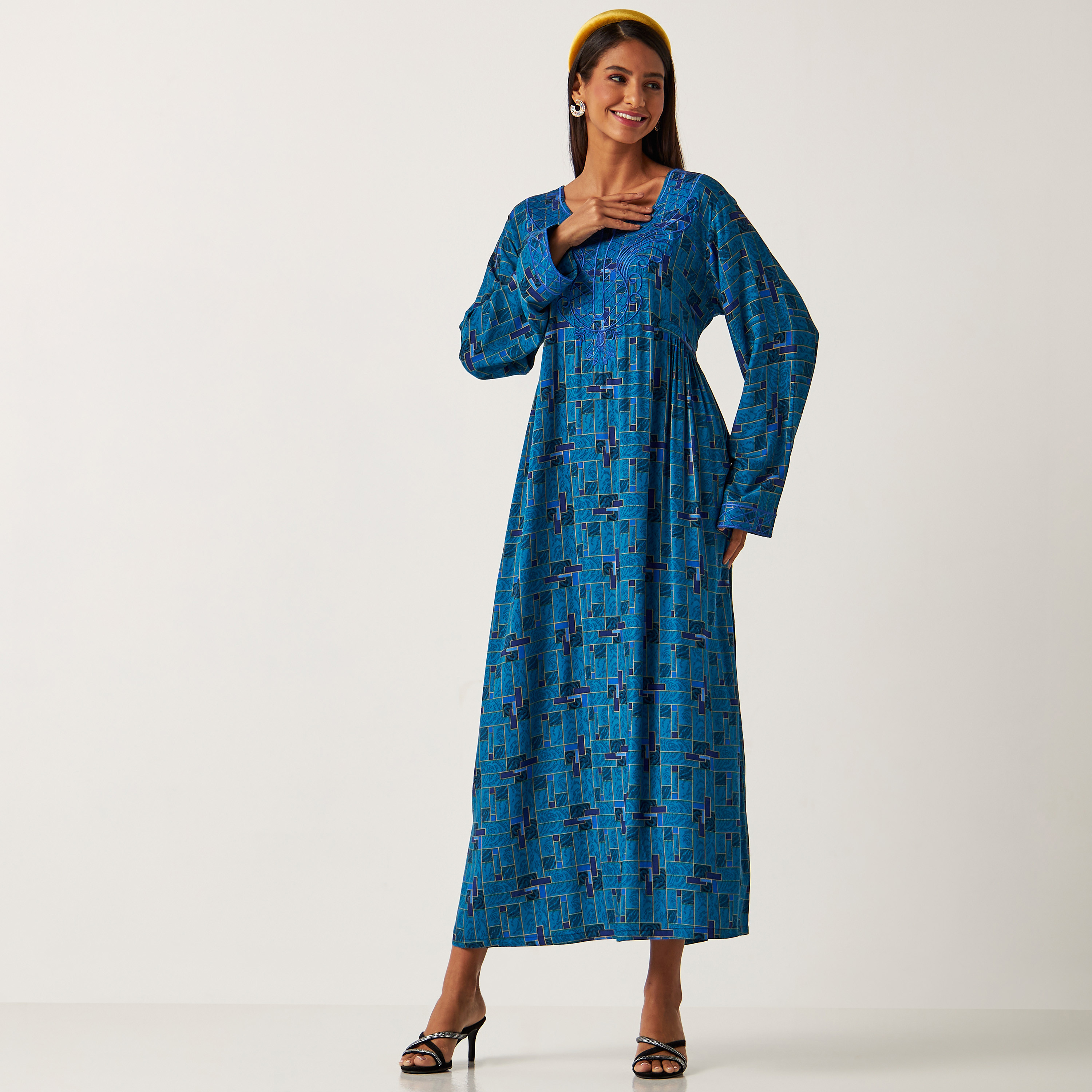 MOiSTREET Printed Round Neck Abaya-women-arabicclothing-jalabiyas-image-2