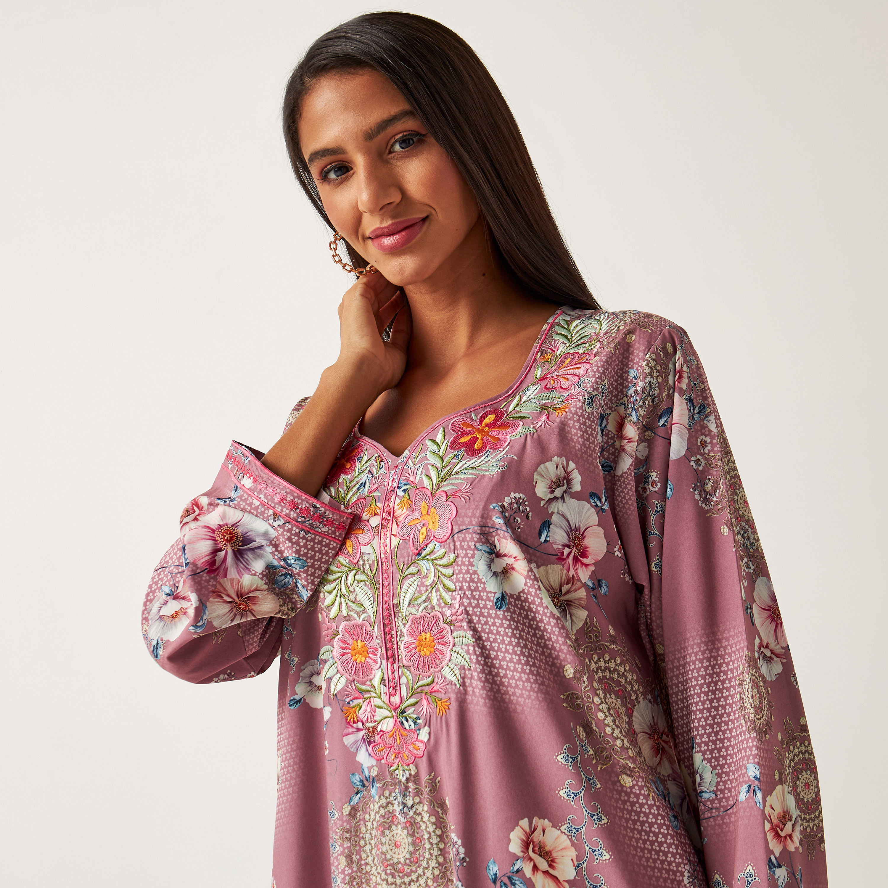 MOiSTREET All Over Floral Print Abaya with Long Sleeves and Embroidered Detail-women-arabicclothing-jalabiyas-image-5