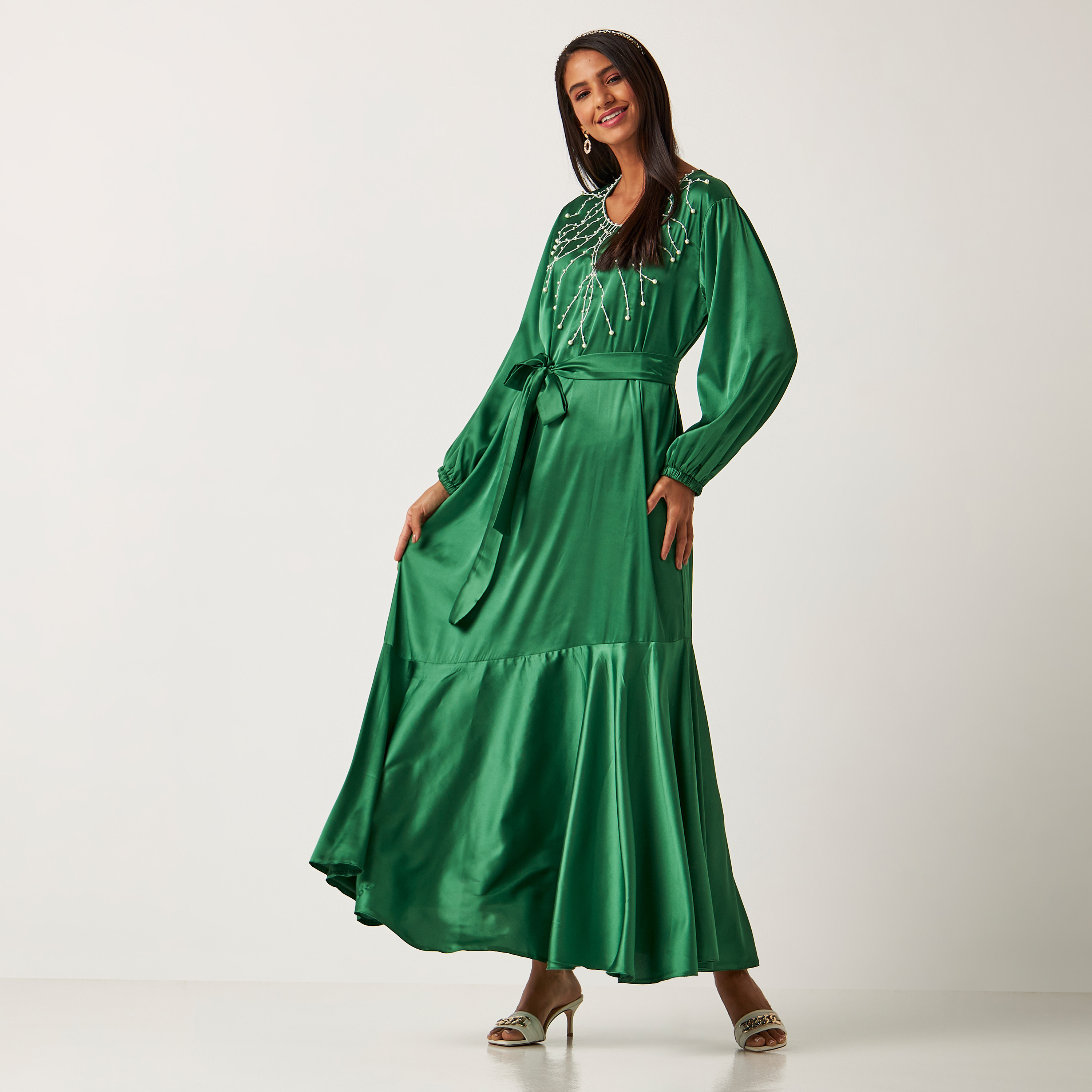 MOiSTREET Embellished Round Neck Abaya with Belt Tie-Ups-women-arabicclothing-jalabiyas-image-2