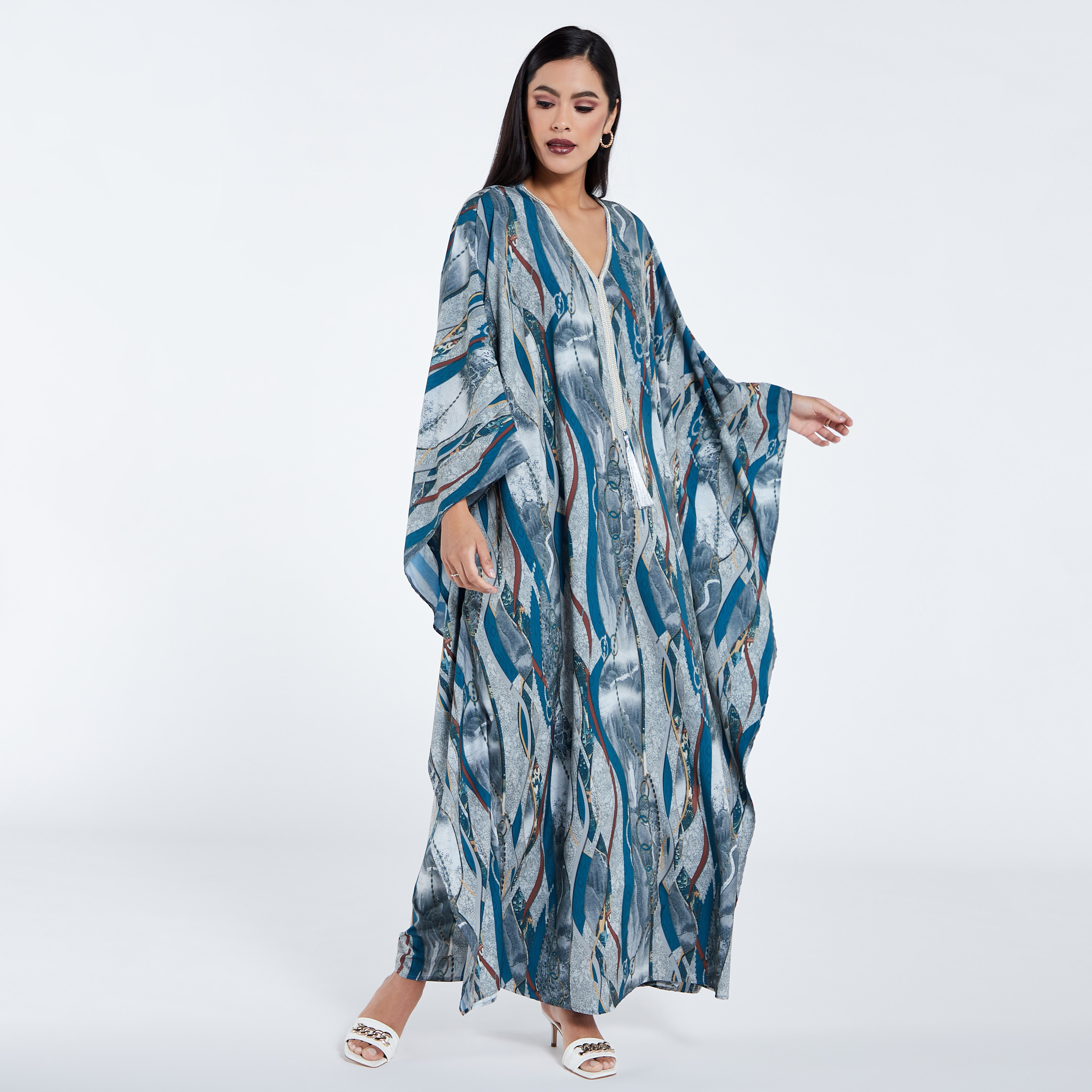 MOiSTREET Printed V-neck Abaya with Tassel Detail-women-arabicclothing-jalabiyas-image-1