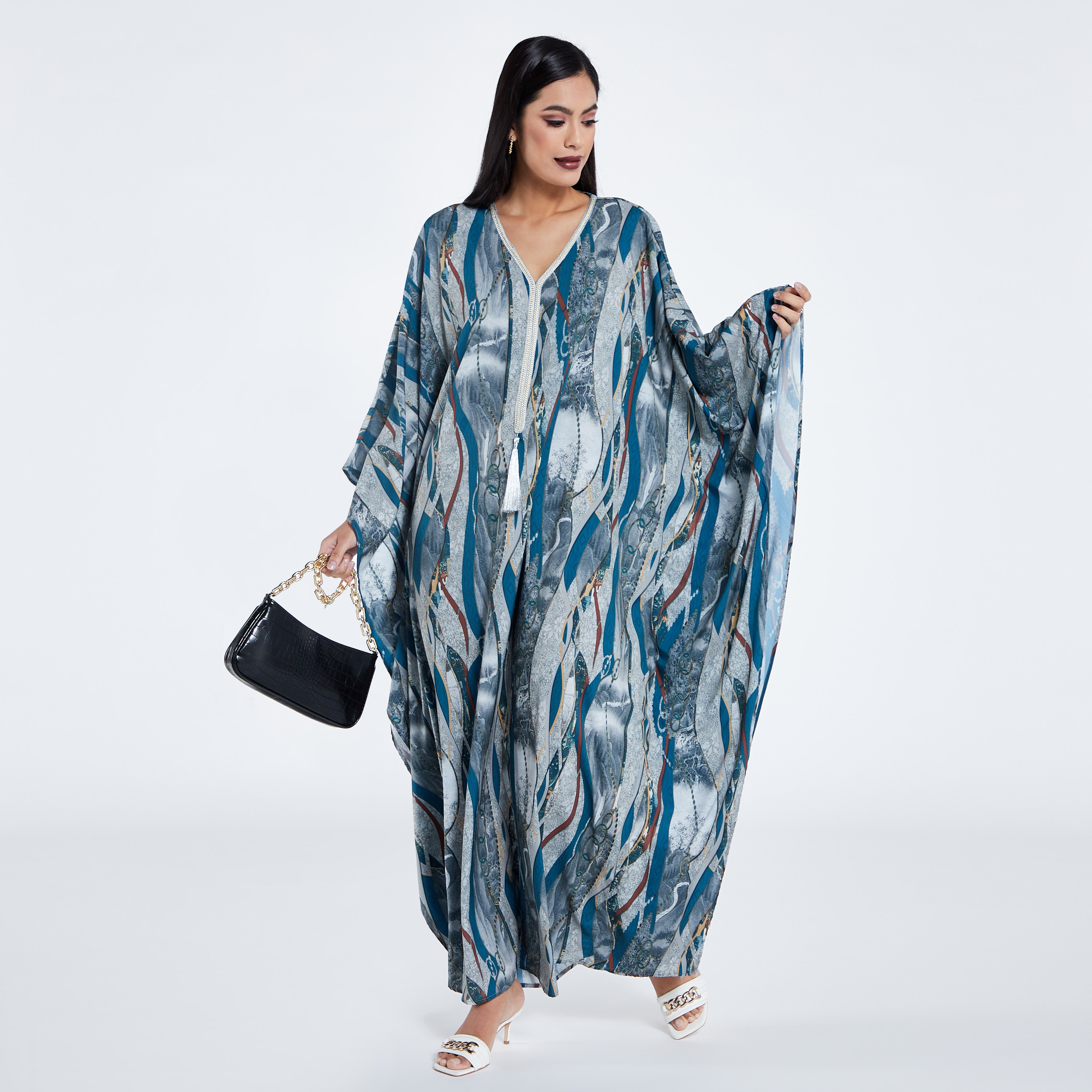 MOiSTREET Printed V-neck Abaya with Tassel Detail-women-arabicclothing-jalabiyas-image-2