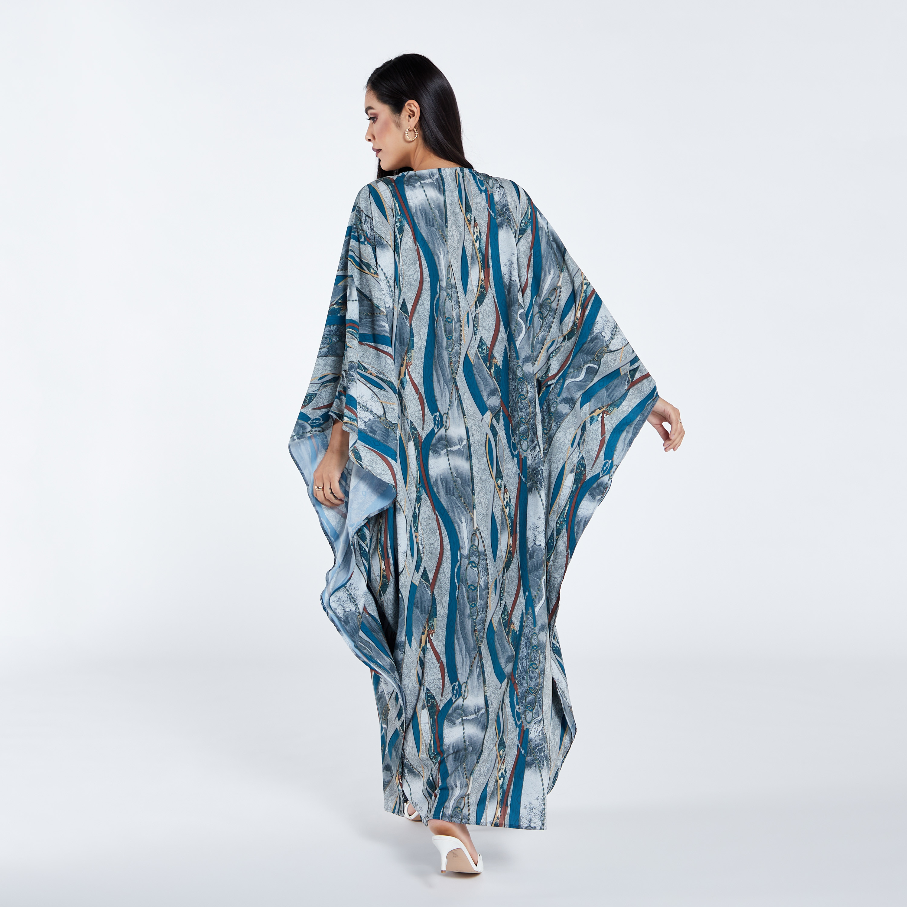 MOiSTREET Printed V-neck Abaya with Tassel Detail-women-arabicclothing-jalabiyas-image-4