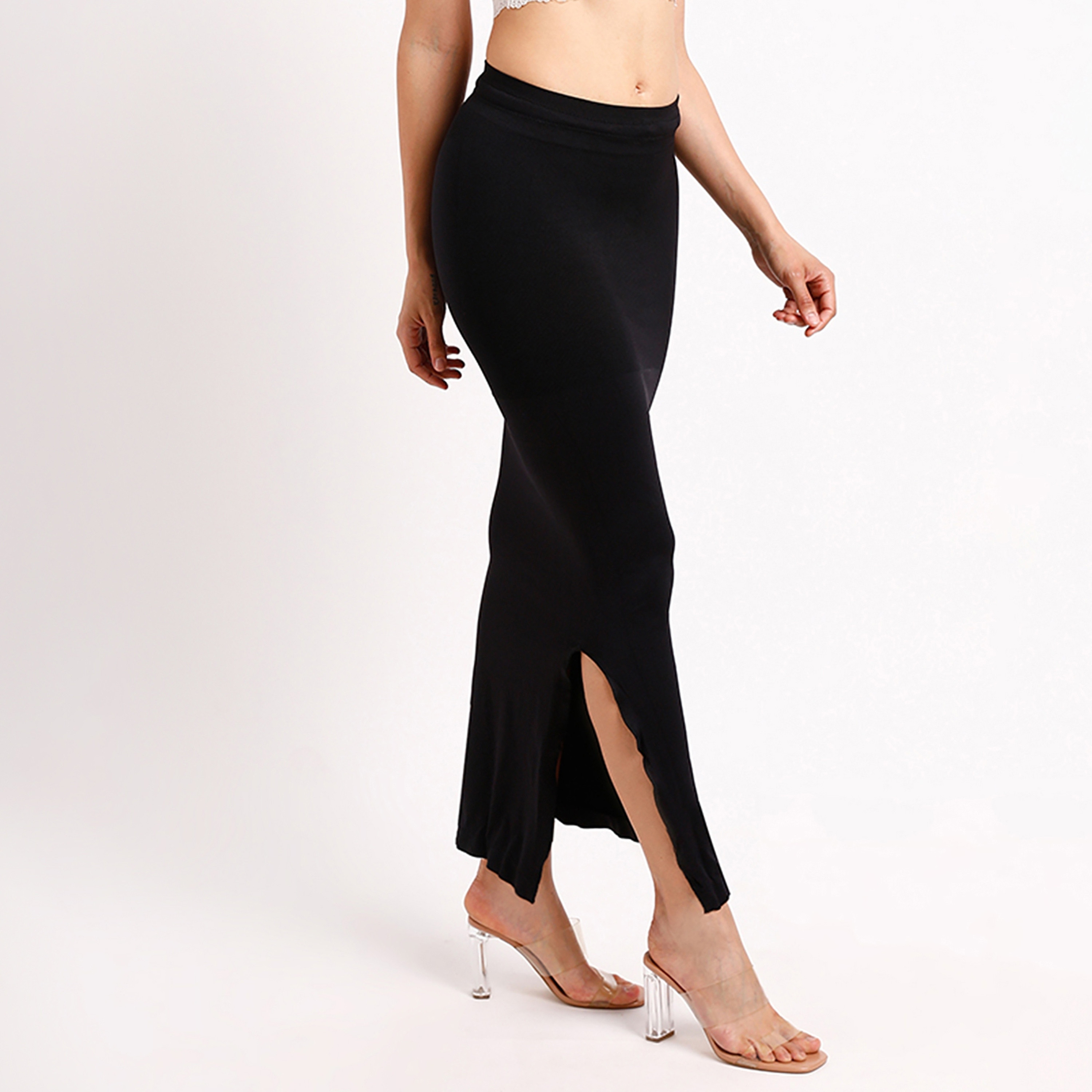 تنورة داخلية نسائية بتصميم ساري مع رباط باللون الأسود من كلوفيا-women-clothing-lingerie-shapewear-image-4