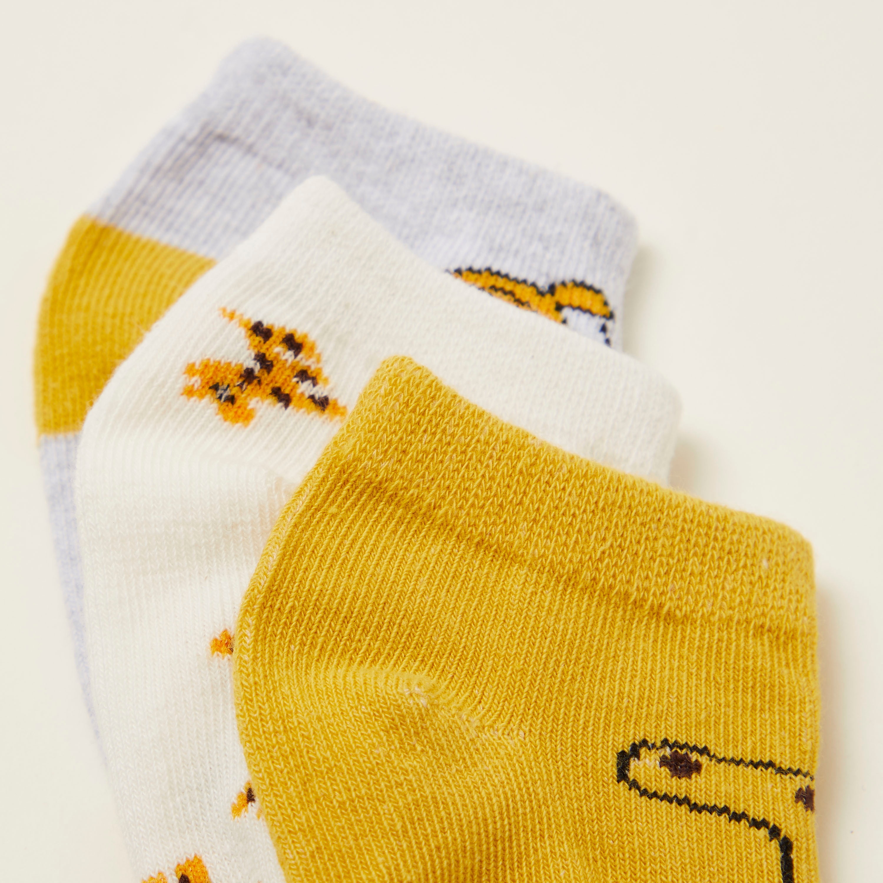 جوارب بحواف مطّاطية وطبعات من جونيورز - طقم من 3 أزواج-baby-girls-accessories-socks-image-3