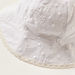 قبعة بوكيت بزينة دانتيل من جونيورز-%D8%A7%D9%84%D9%83%D8%A7%D8%A8%D8%A7%D8%AA-thumbnail-1