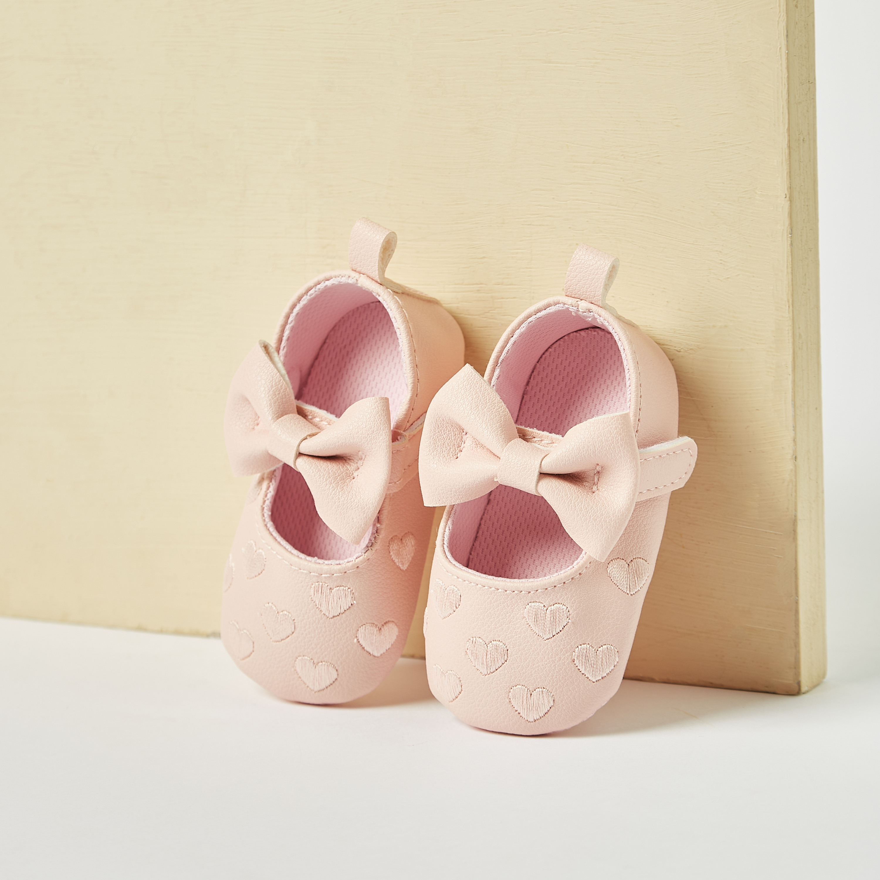 Juniors Heart Textured Booties with Embellished Floral Headband-baby-girls-shoes-booties-image-5