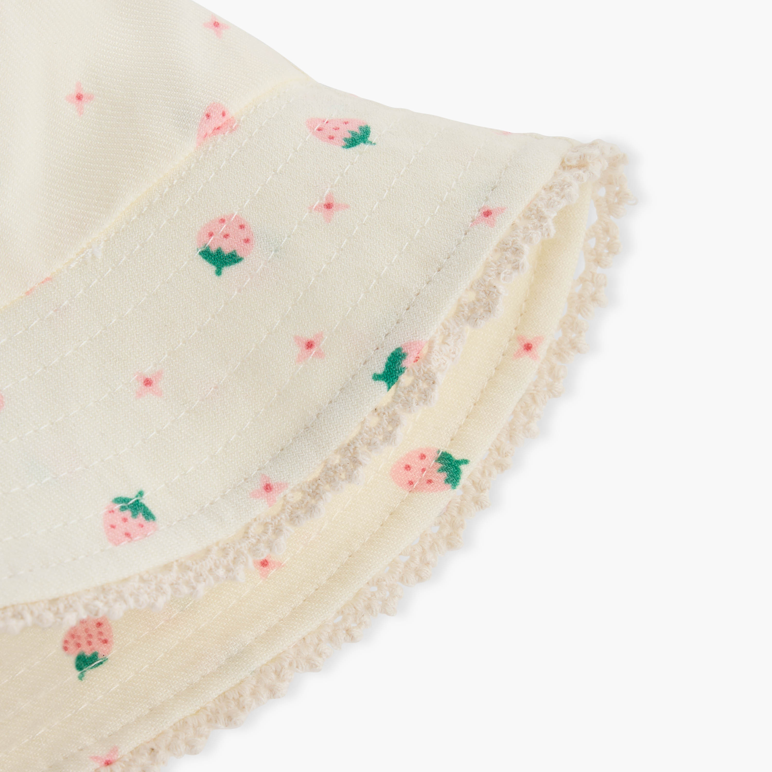 قبعة بطبعات فراولة من جونيورز-baby-girls-accessories-caps-image-6