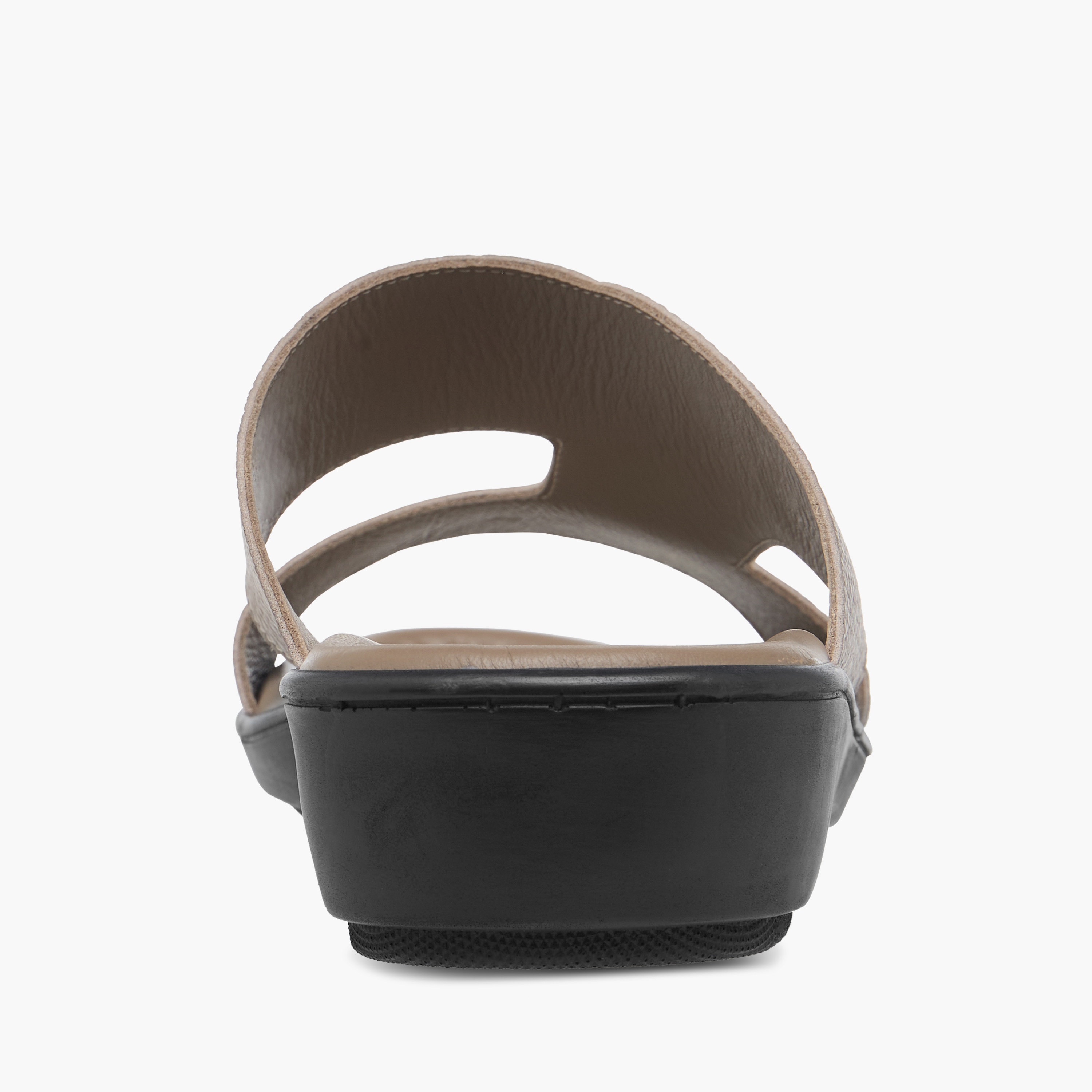 صندل عربي سهل الارتداء بتفاصيل مفرّغة من إل بي إل من شوإكسبريس-men-shoes-sandals-image-4