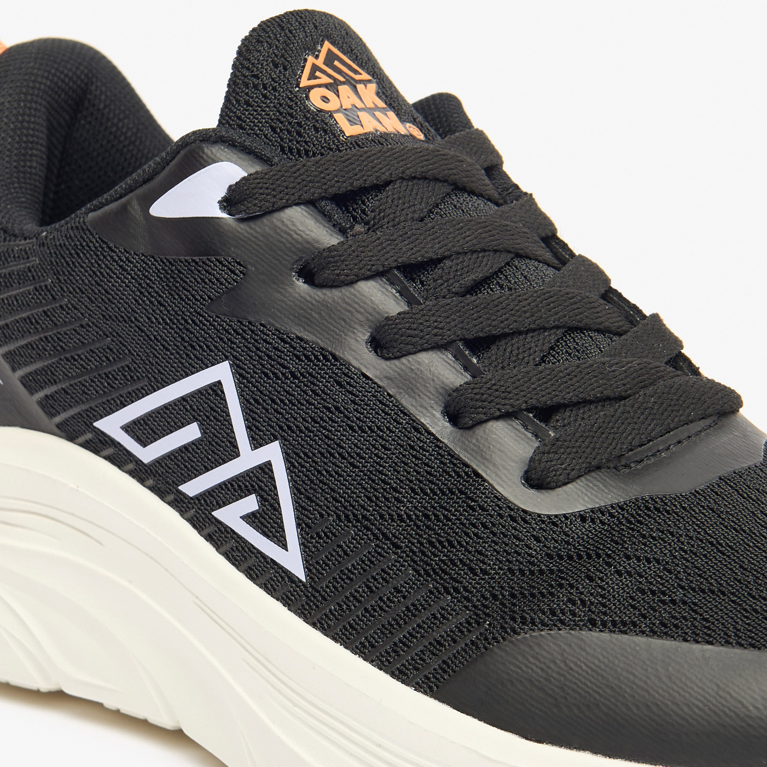 حذاء رياضي بارز الملمس بألسنة سحب من أوكلان من شو إكسبرس-sports-women-shoes-image-5