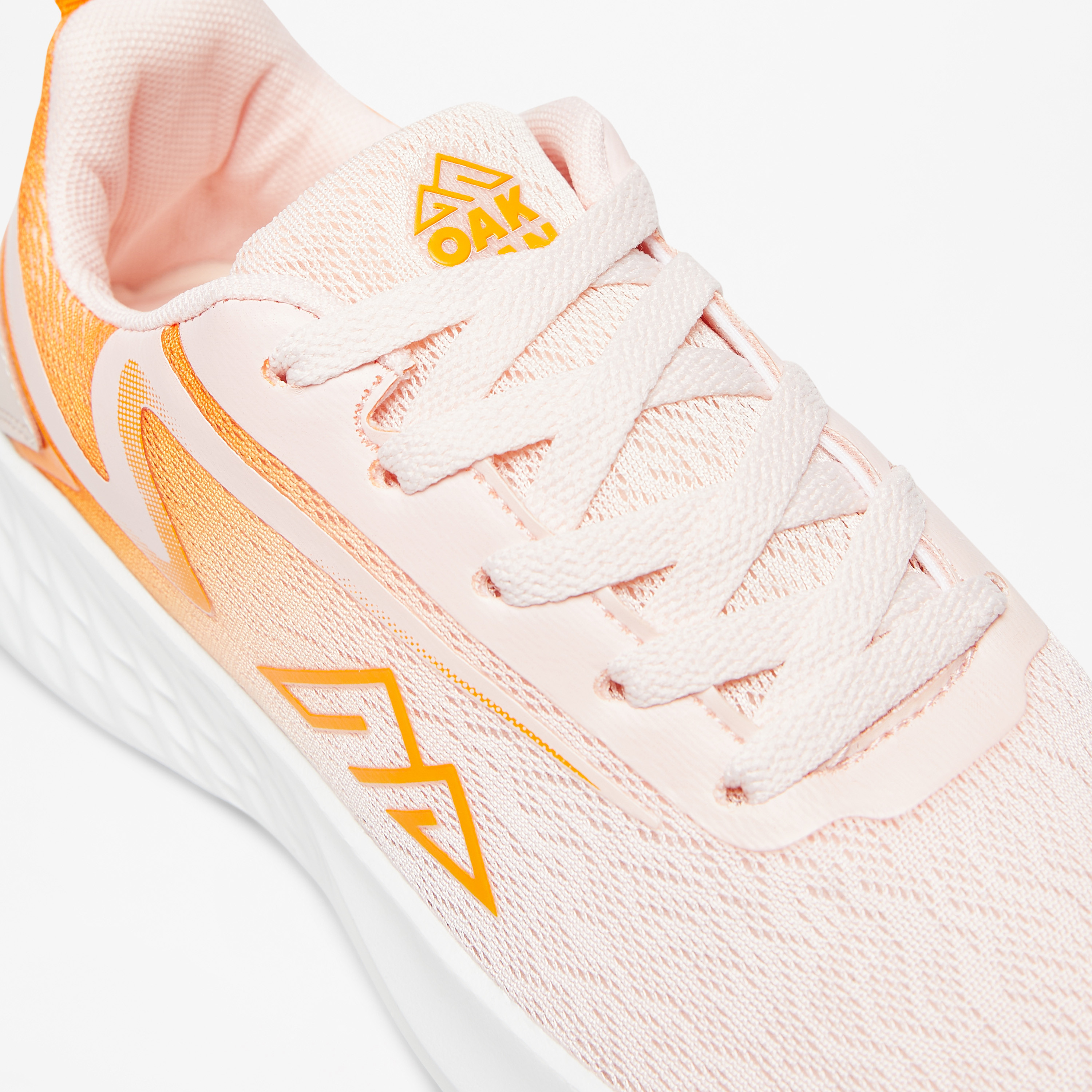 حذاء رياضي بألوان متدرجة ورباط إغلاق من أوكلان من شو إكسبريس-sports-women-shoes-image-5