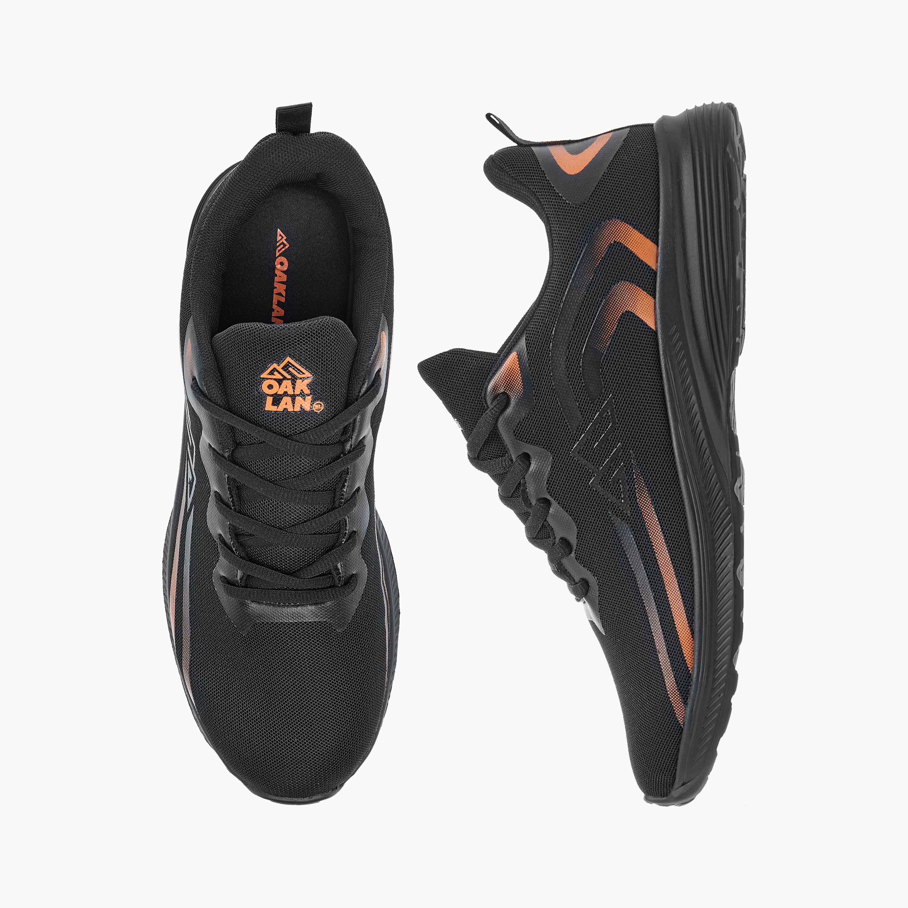 حذاء رياضي برباط إغلاق وتفاصيل الشعار من أوكلان من شو إكسبرس-sports-men-shoes-image-1