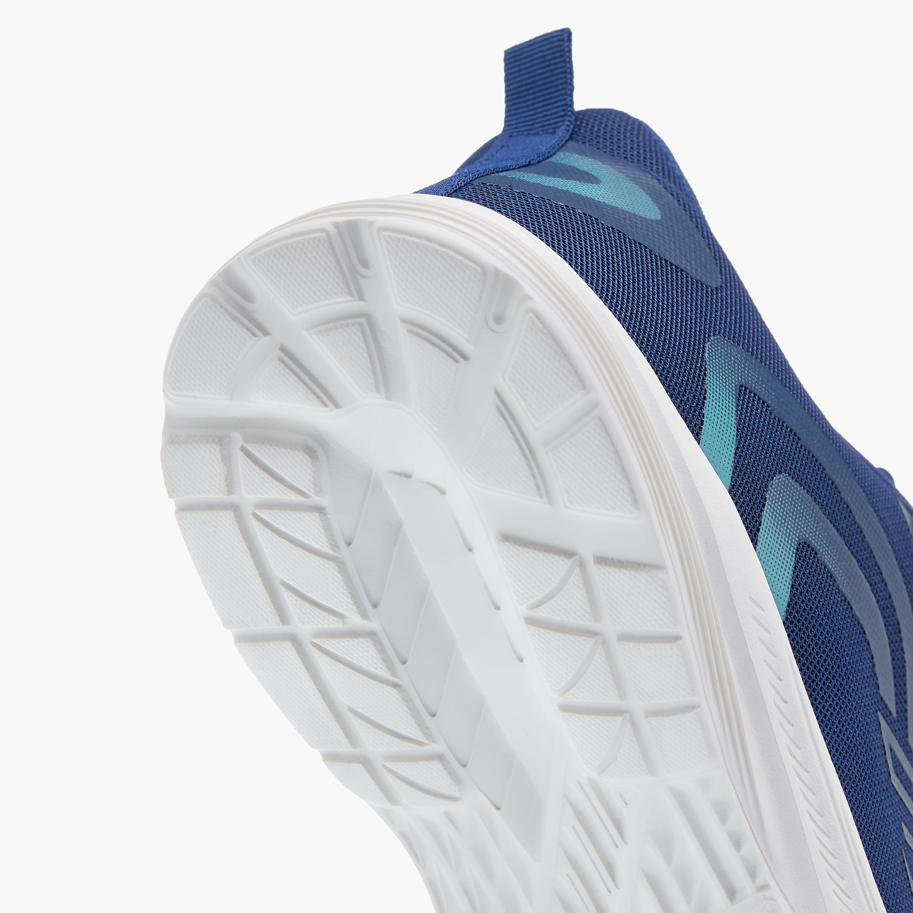 حذاء رياضي برباط إغلاق وتفاصيل الشعار من أوكلان من شو إكسبرس-sports-men-shoes-image-5