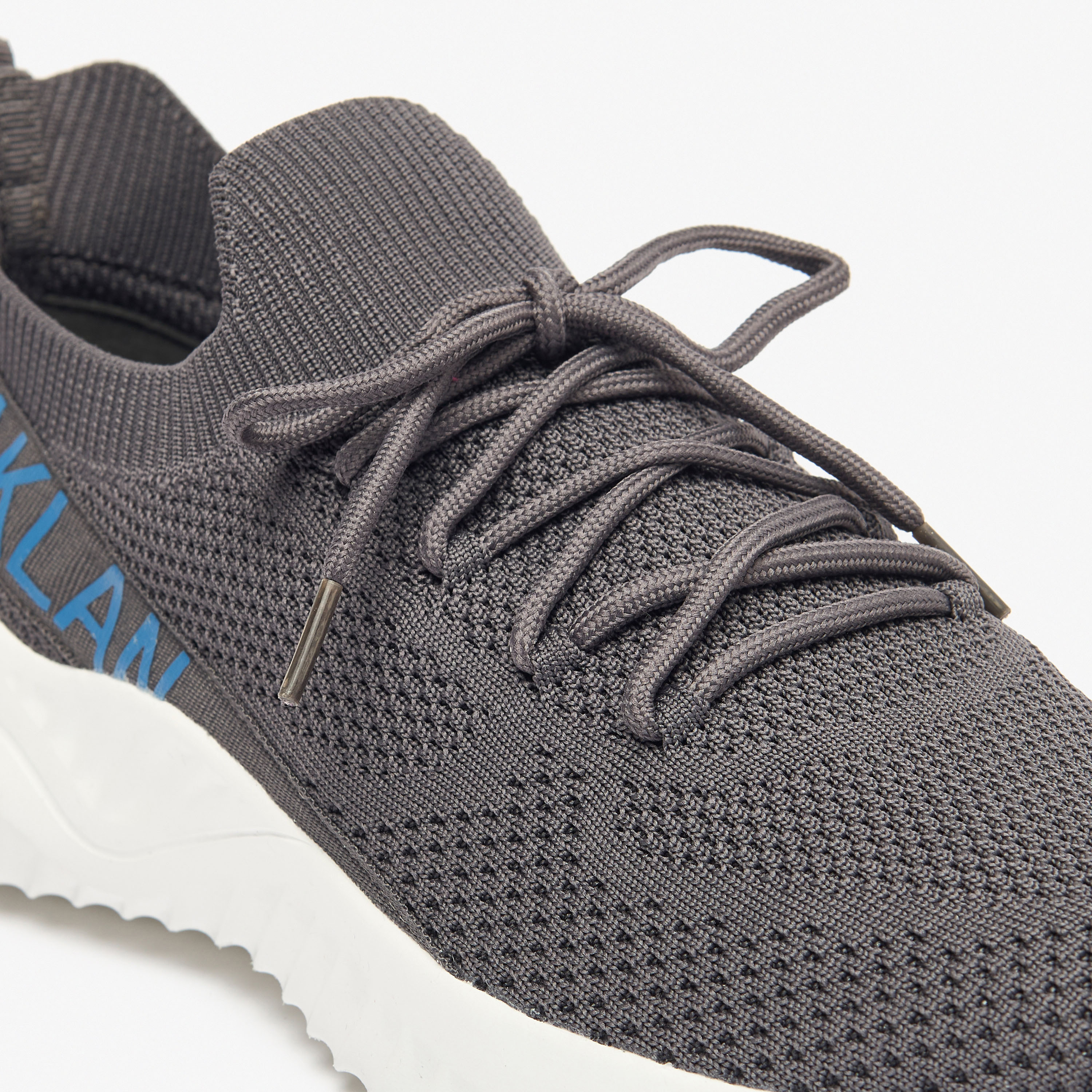 حذاء رياضي سهل الارتداء بطبعات شعار مع ألسنة سحب من أوكلاند من شو إكسبريس-sports-men-shoes-image-15