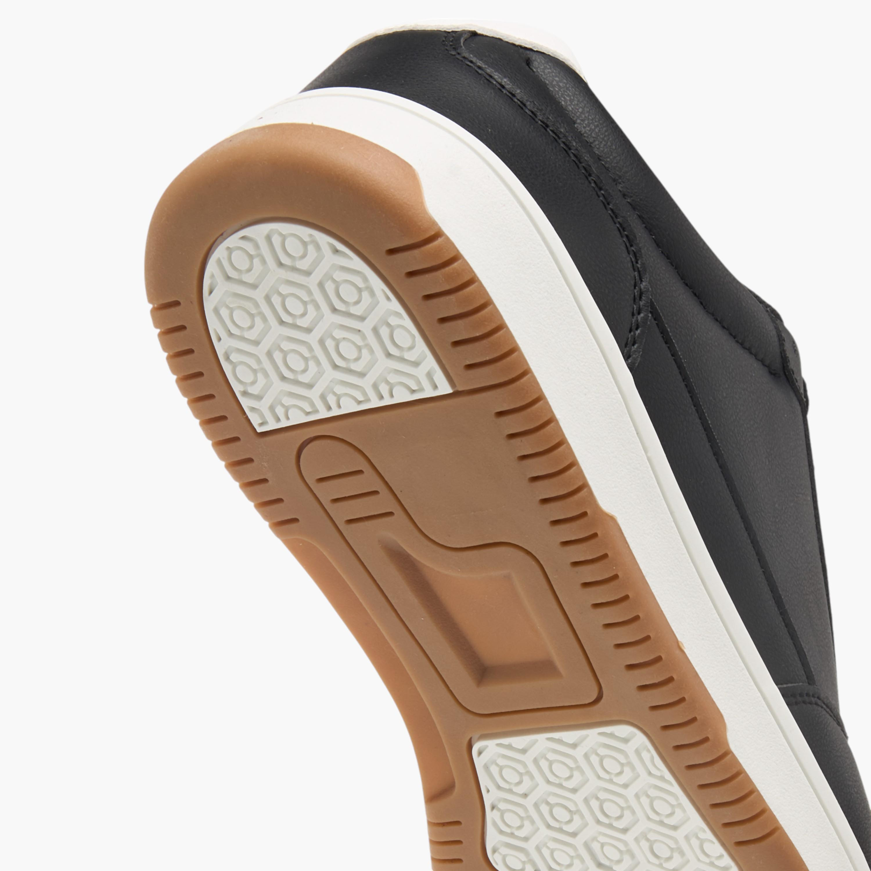 حذاء سنيكرز بِألواح ورباط إغلاق من إل بي إل من شو إكسبرس-men-shoes-sneakers-image-5