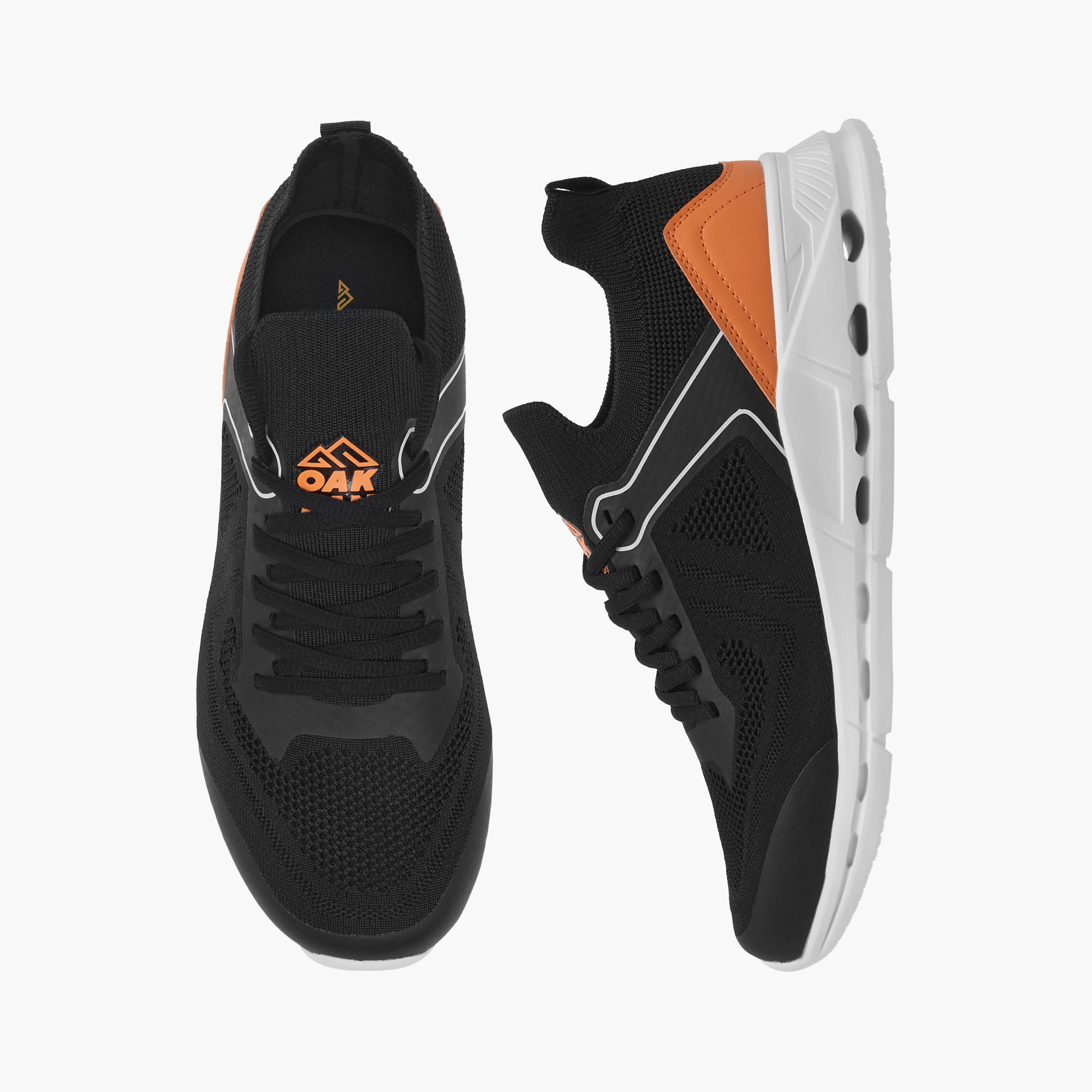 حذاء رياضي بتفاصيل شبكية ورباط إغلاق من أوكلان من شو إكسبرس-sports-men-shoes-image-1