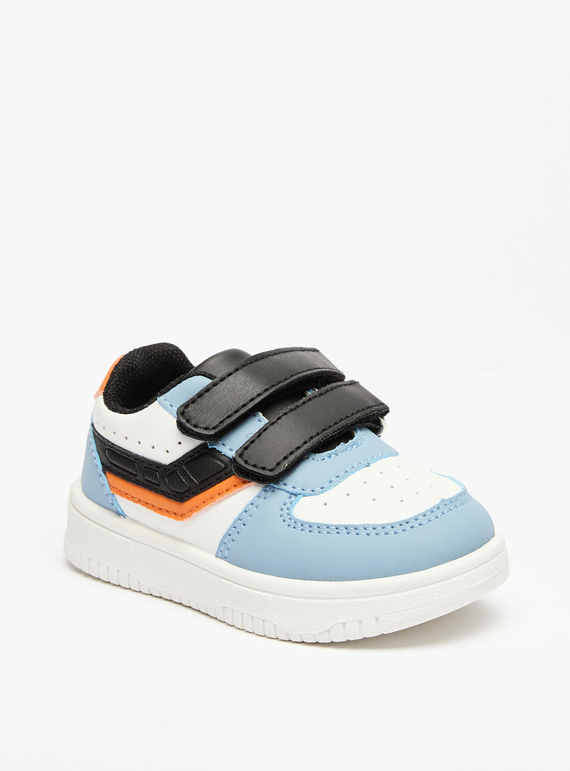 حذاء سنيكرز بِألواح وشريط إغلاق لاصق من إل بي إل من شو إكسبرس-boys-shoes-schoolshoes-image-1