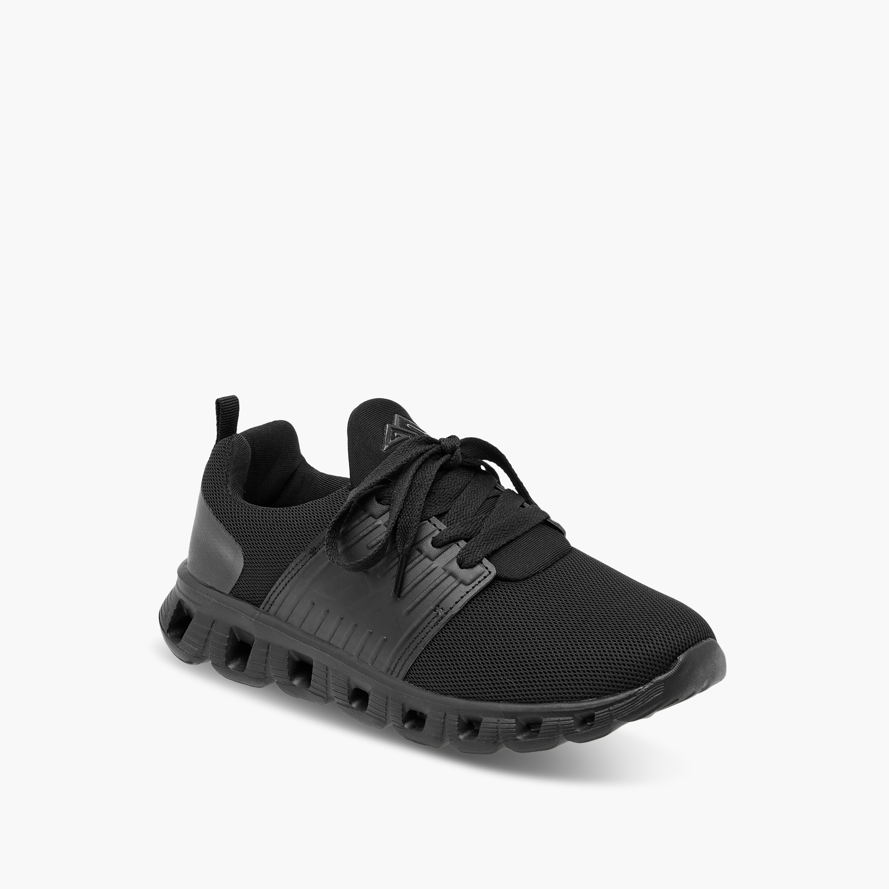 حذاء رياضي بشعار ورباط إغلاق من أوكلان من شو إكسبريس-boys-shoes-sneakers-image-4