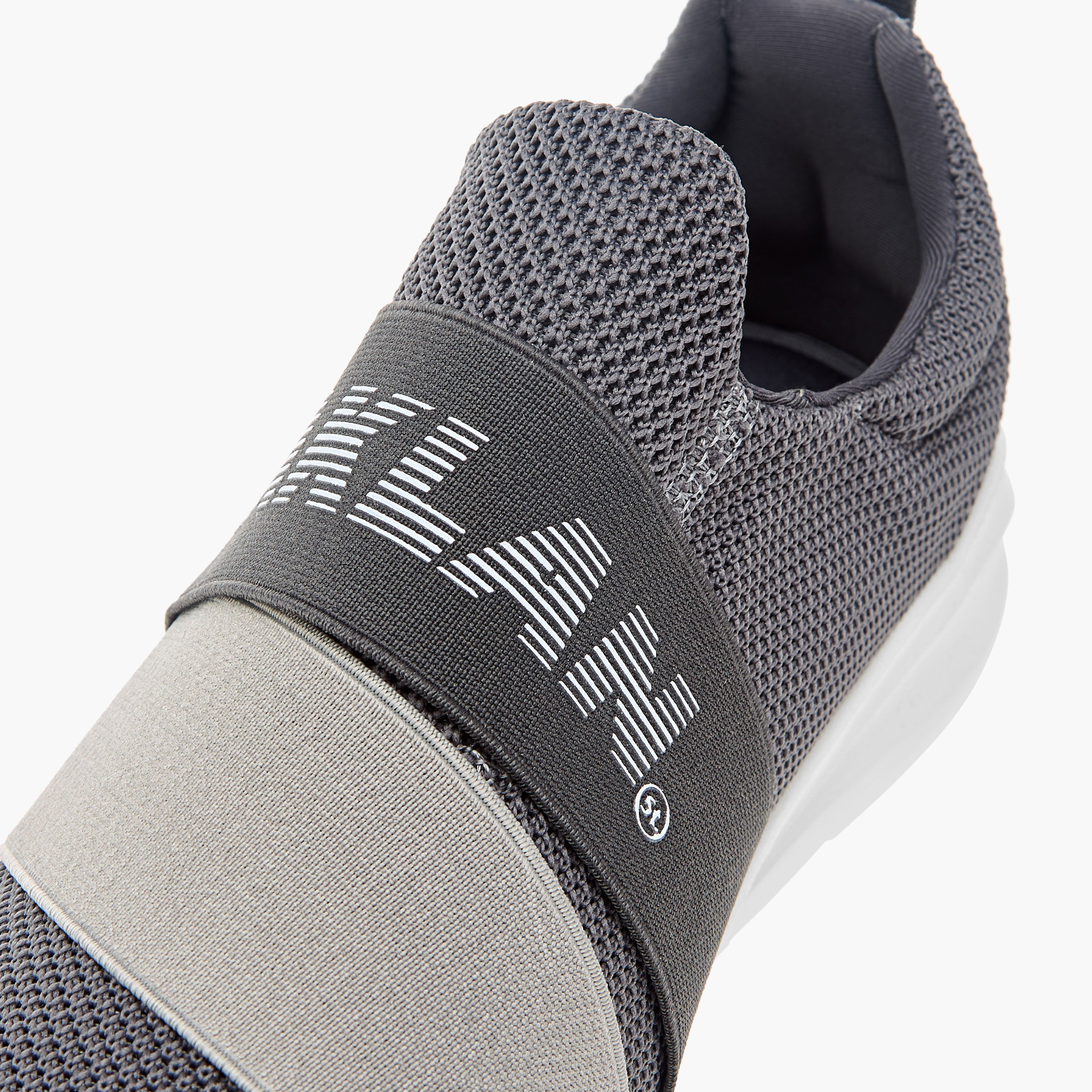 حذاء سنيكرز شبكي سهل الارتداء بألسنة سحب من أوكلان من شو إكسبرس-men-shoes-sneakers-image-4