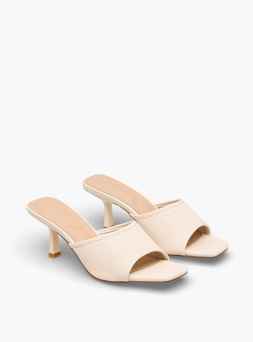 صندل بملمس زهور بارز وكعب مدبب من فلورا بيلا-women-shoes-sandals-heeled-image-1